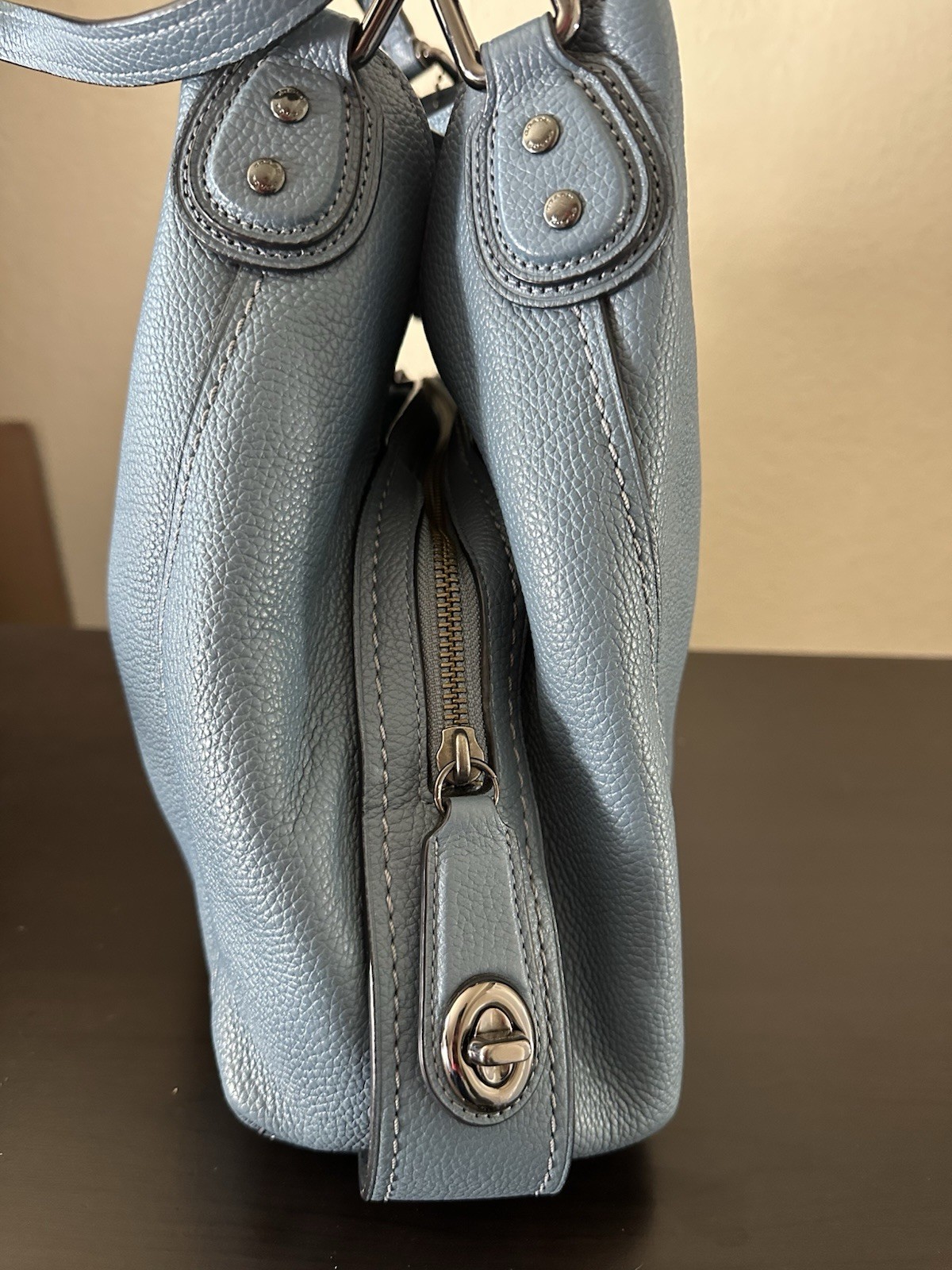 Coach Blue Pebbled Shoulder Bag Zip Center Turn Lock Pocket Charm Silver