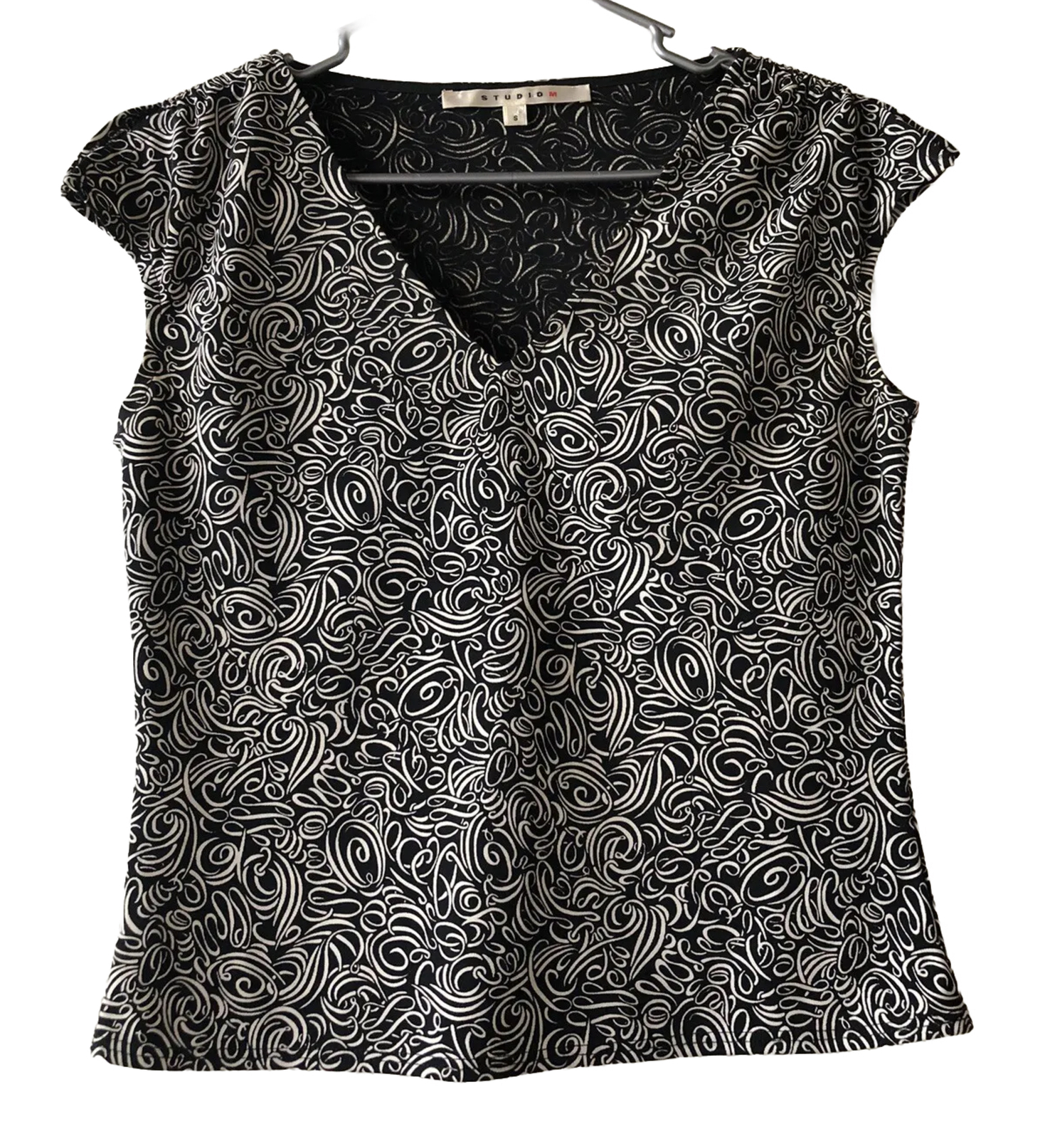 STUDIO M Short Black Cream Top Size Small Womens