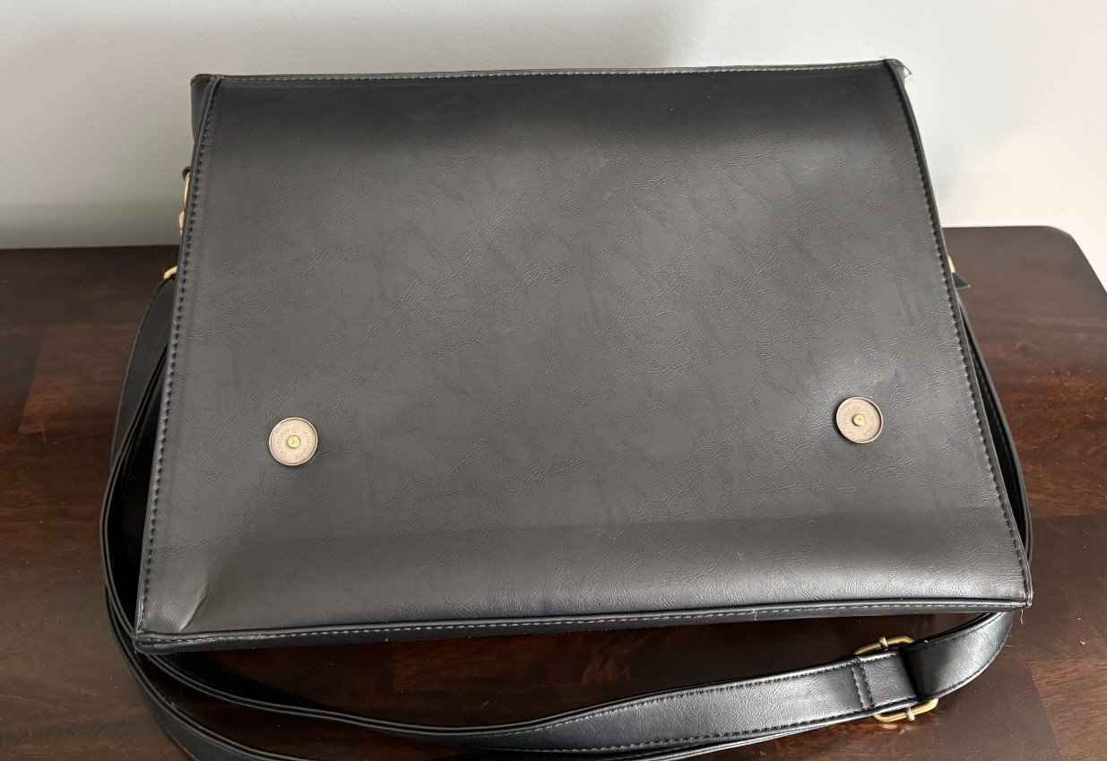 Ecosusi Faux Leather Adjustable Messenger Bag Sturdy Laptop Breifcase Black Bow