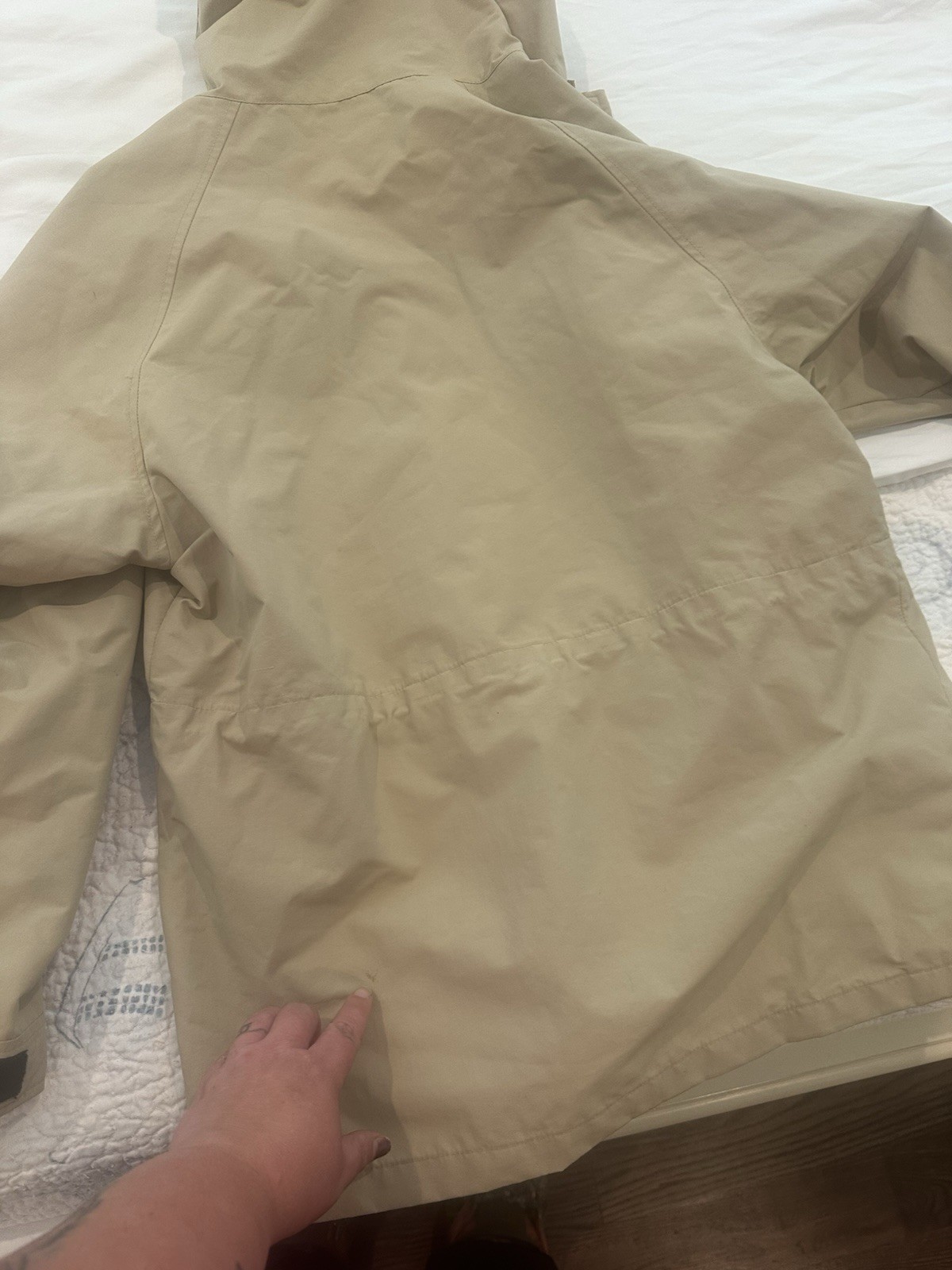 Vintage Eddie Bauer Men’s M RainJacket Beige made in Hong Kong