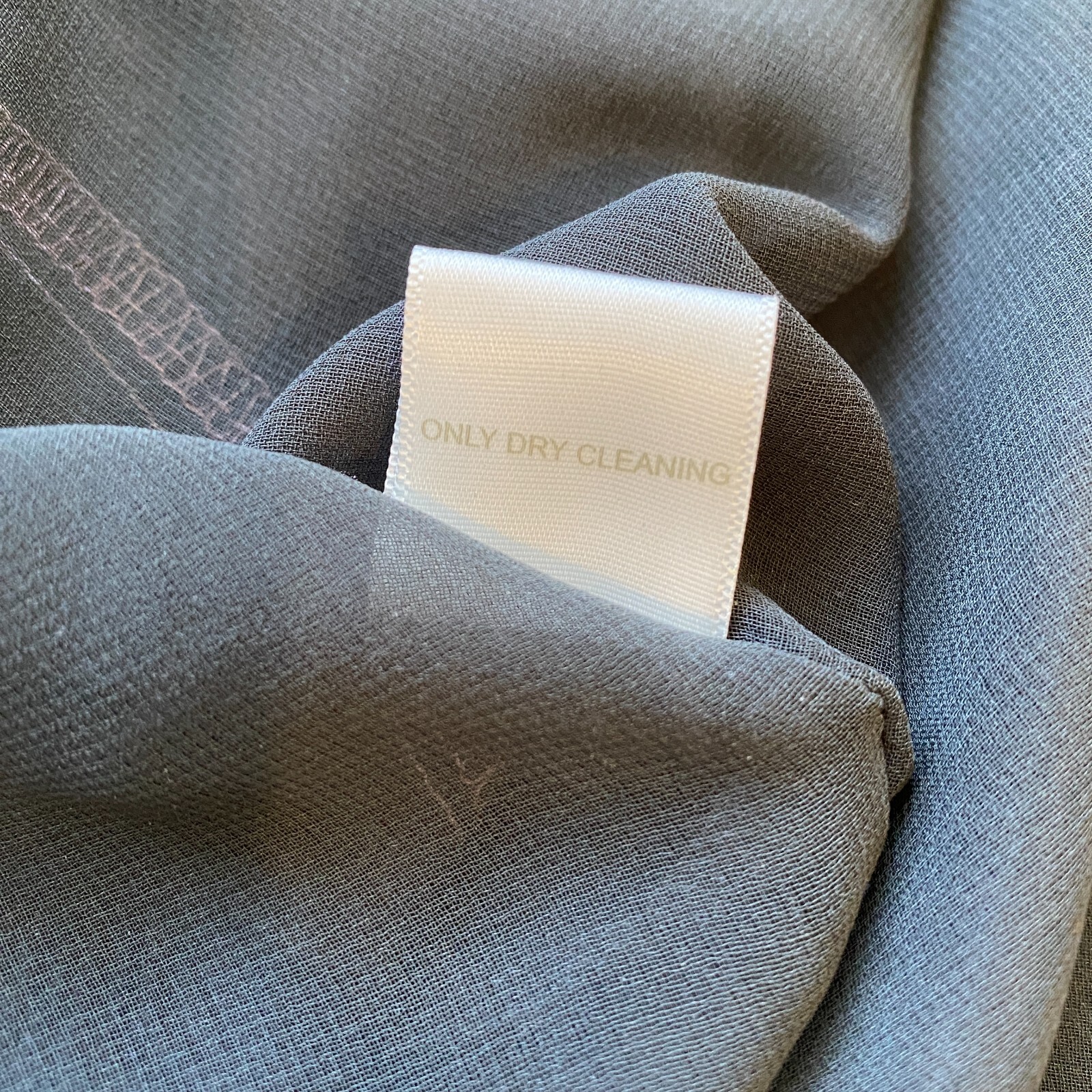 Line & Dot 100% Silk Sleeveless Mini Dress Womens Medium Gray Pink Cocktail