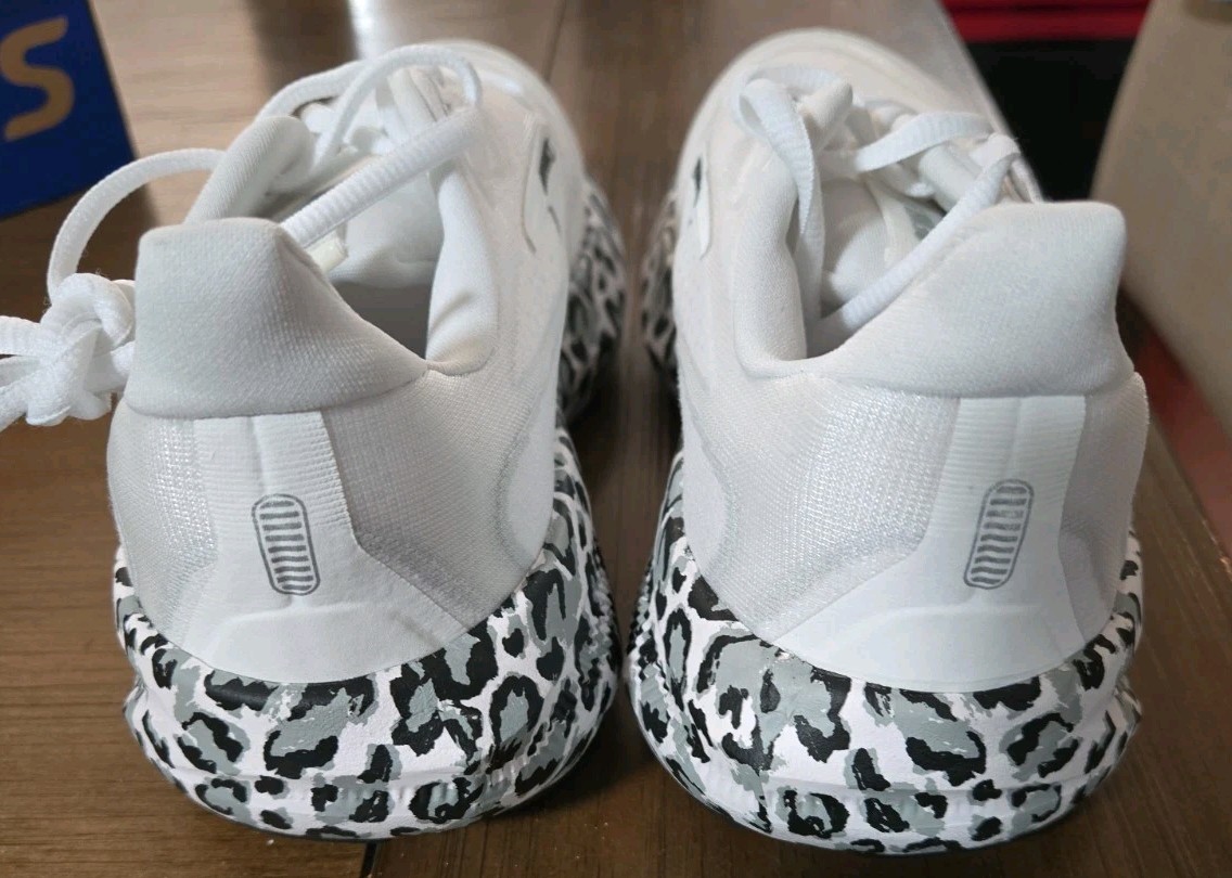 Brooks Revel 9 White Cheetah/Leopard Print Women’s Running Shoes Size 8.5 NIB