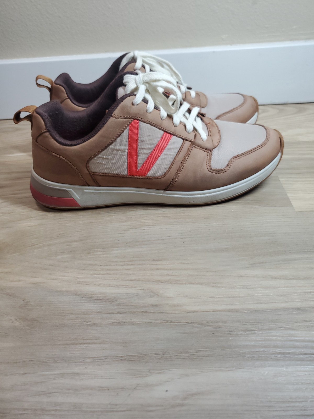 Vionic Rechelle Suede Nylon Womens Sneaker Brown Coral Size 9