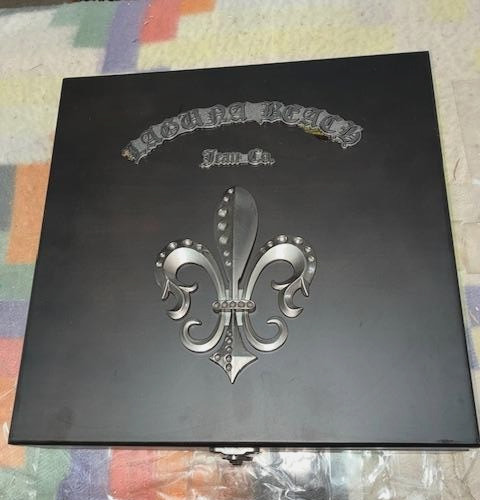 New LAGUNA BEACH JEAN CO 3D Fleur de Lis Black Collector Box ONLY No Jeans