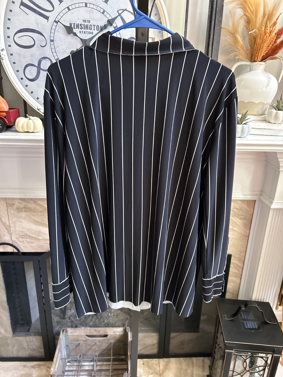 $115 NORMA KAMALI NK Shirt w/ Collar long-sleeve top – black / white pinstripe S
