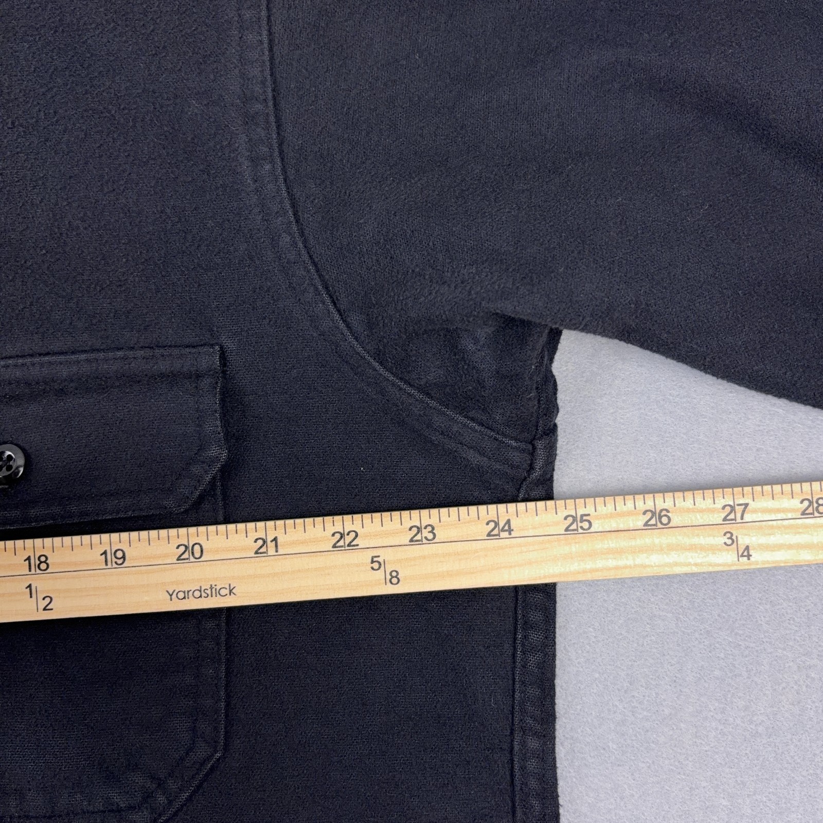 Vintage Woolrich Heavyweight Chamois Shirt Mens Large Black Cotton USA Outdoor