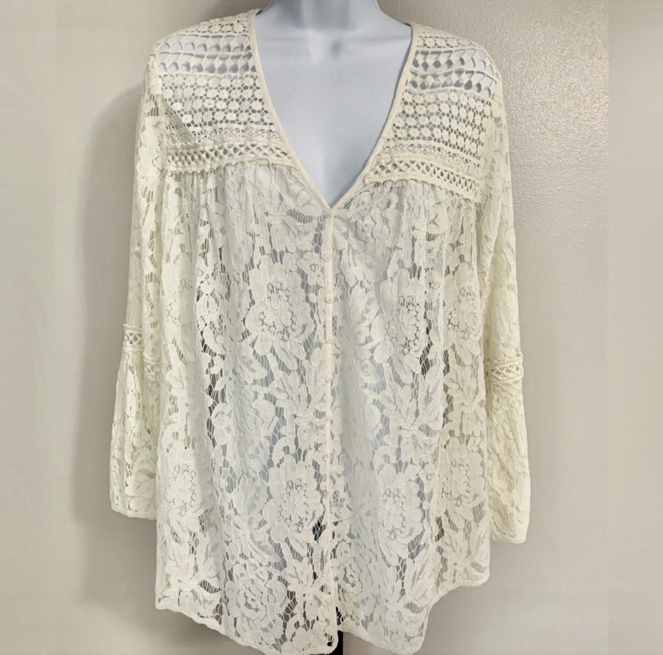 KAREN KANE Seascape Multi-lace Sheer Top Ivory Color Vneck Buttons Sz L $118 NWT