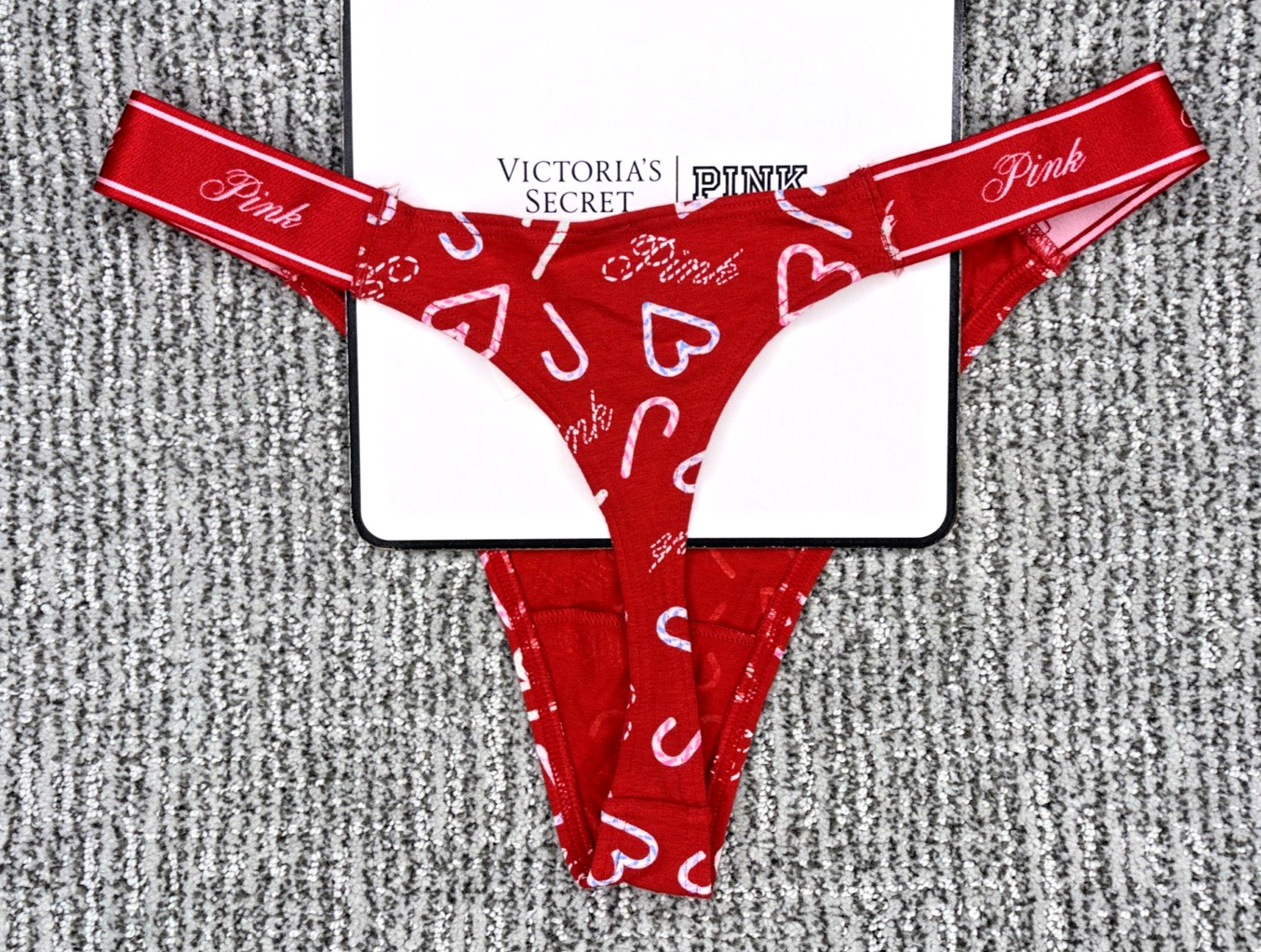 Victoria’s Secret PINK NWT Medium Red Heart Logo Print Thong Panty Cute Spellout