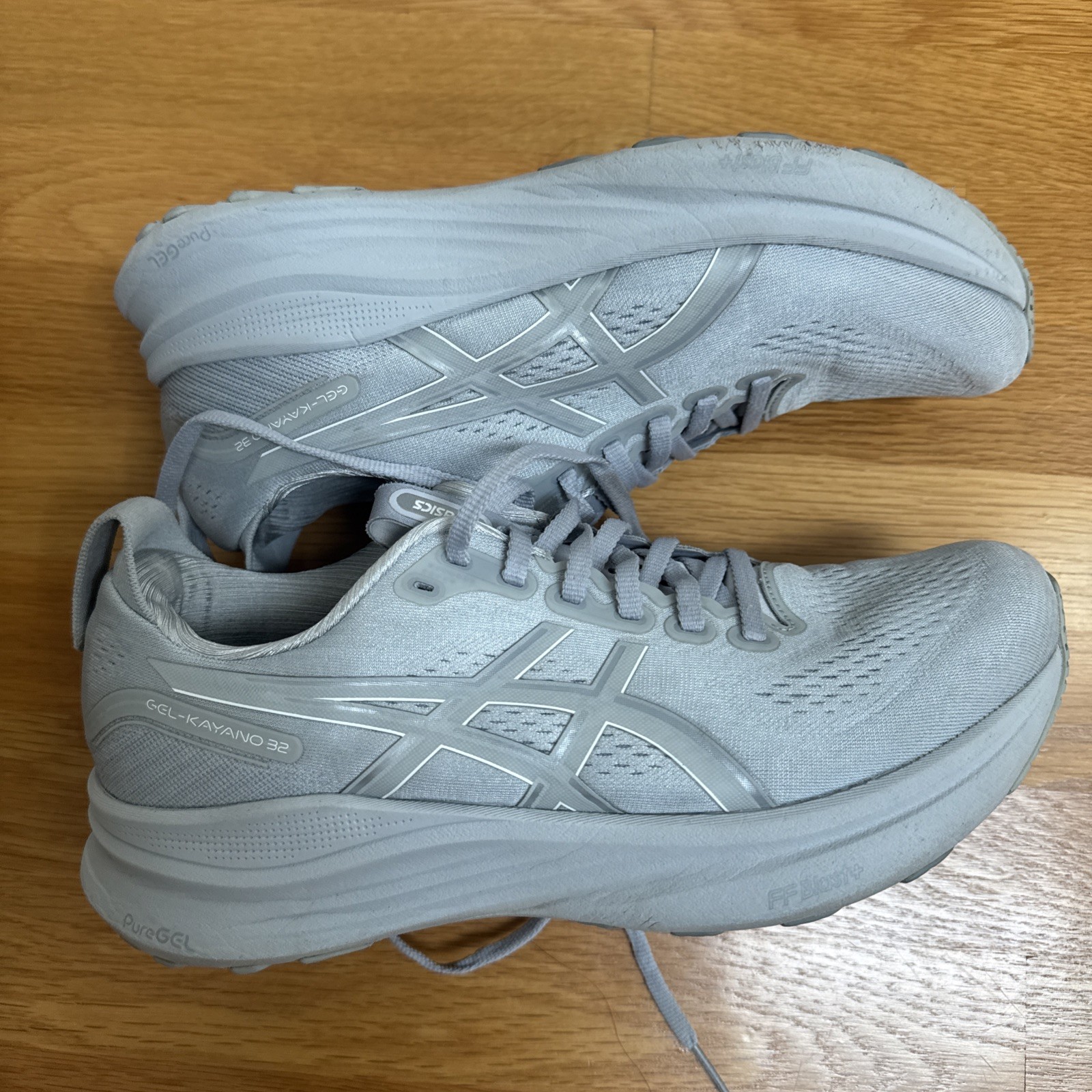 ASICS Gel Kayano 32 light gray size 9