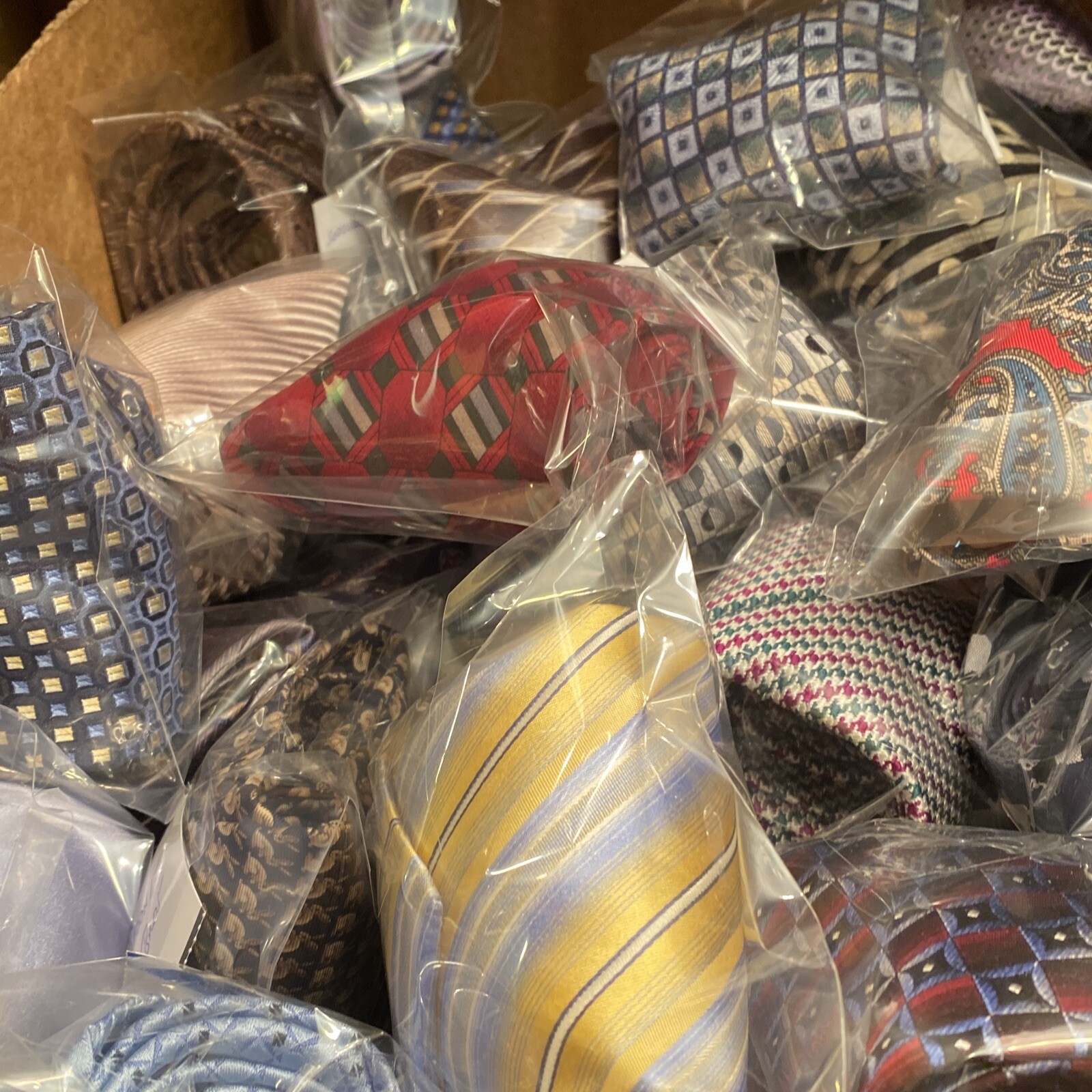 10 Ties RANDOM – Neck Tie Men’s – LOT OF 10 Mystery Striped Plaid Solid Classic
