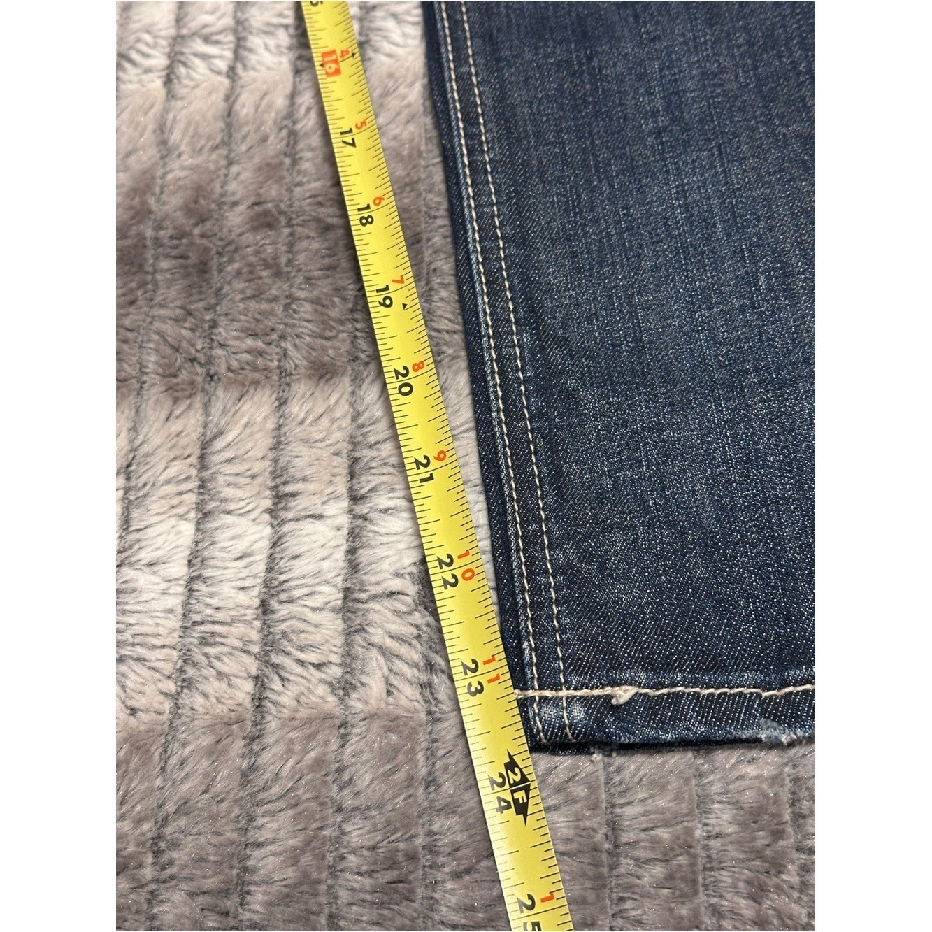 Silver Elysie CaprisSize 32x 22.5