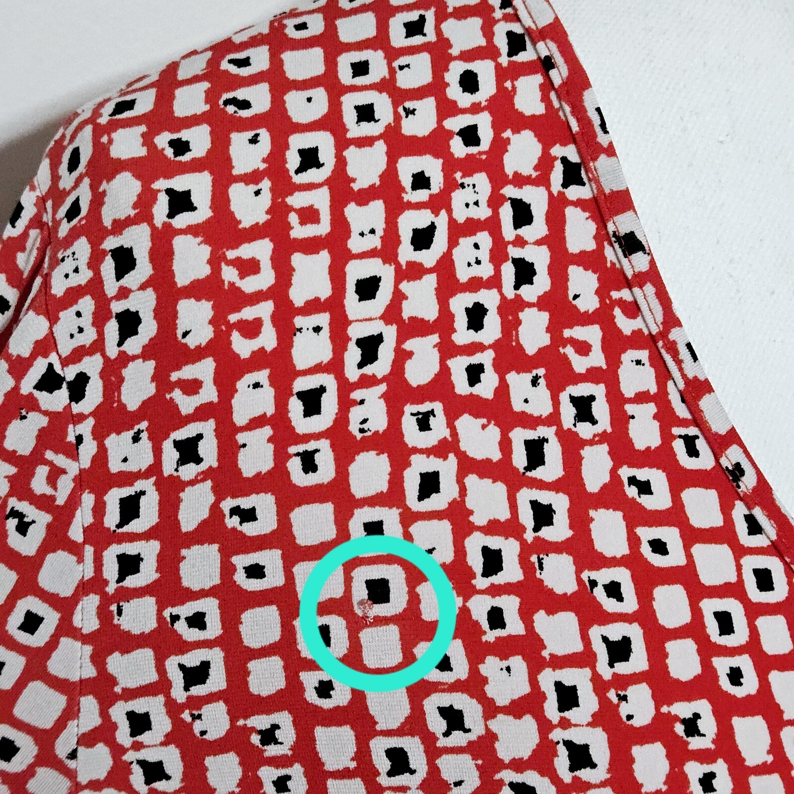 Clara SunWoo Shirt Sz S V-Neck Top Stretch Red Black All Over Geometric Print