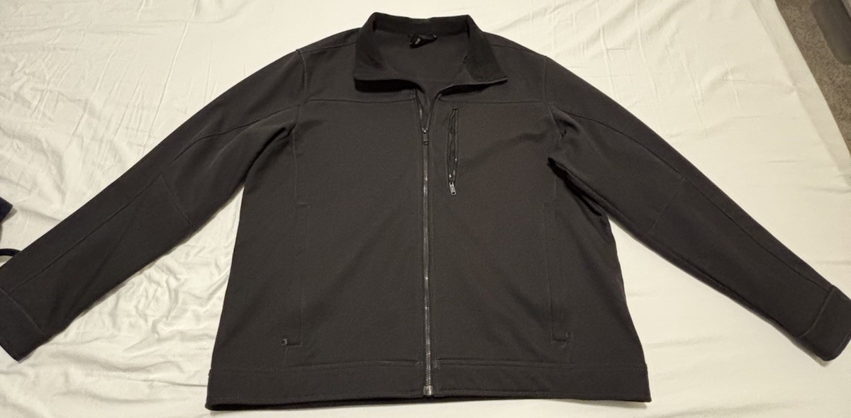 Men’s Kirkland Signature Fleece-Lined Softshell Hooded Jacket XL Black