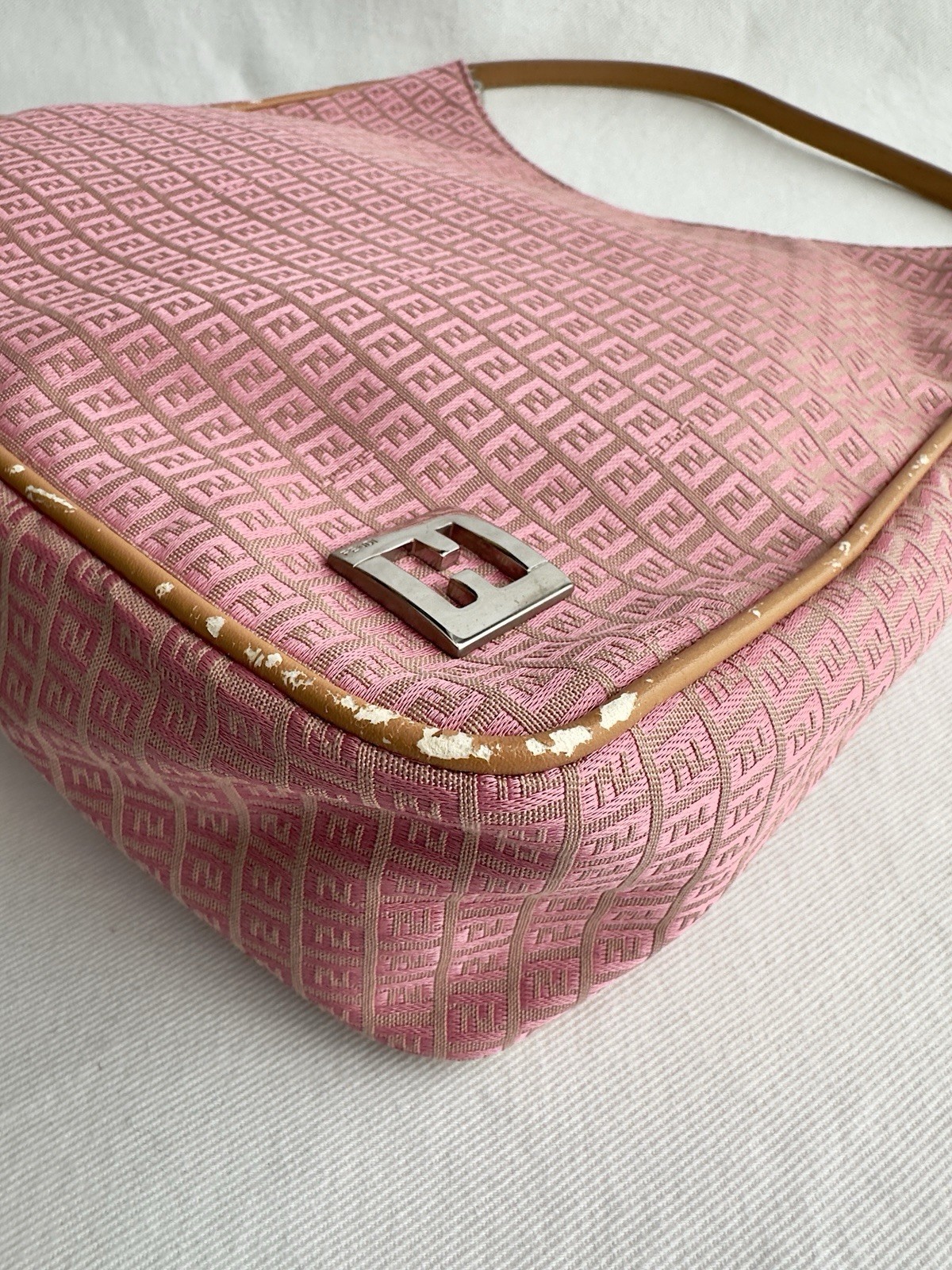 ✨Authentic FENDI FF Zucchino Canvas Shoulder Bag Pink