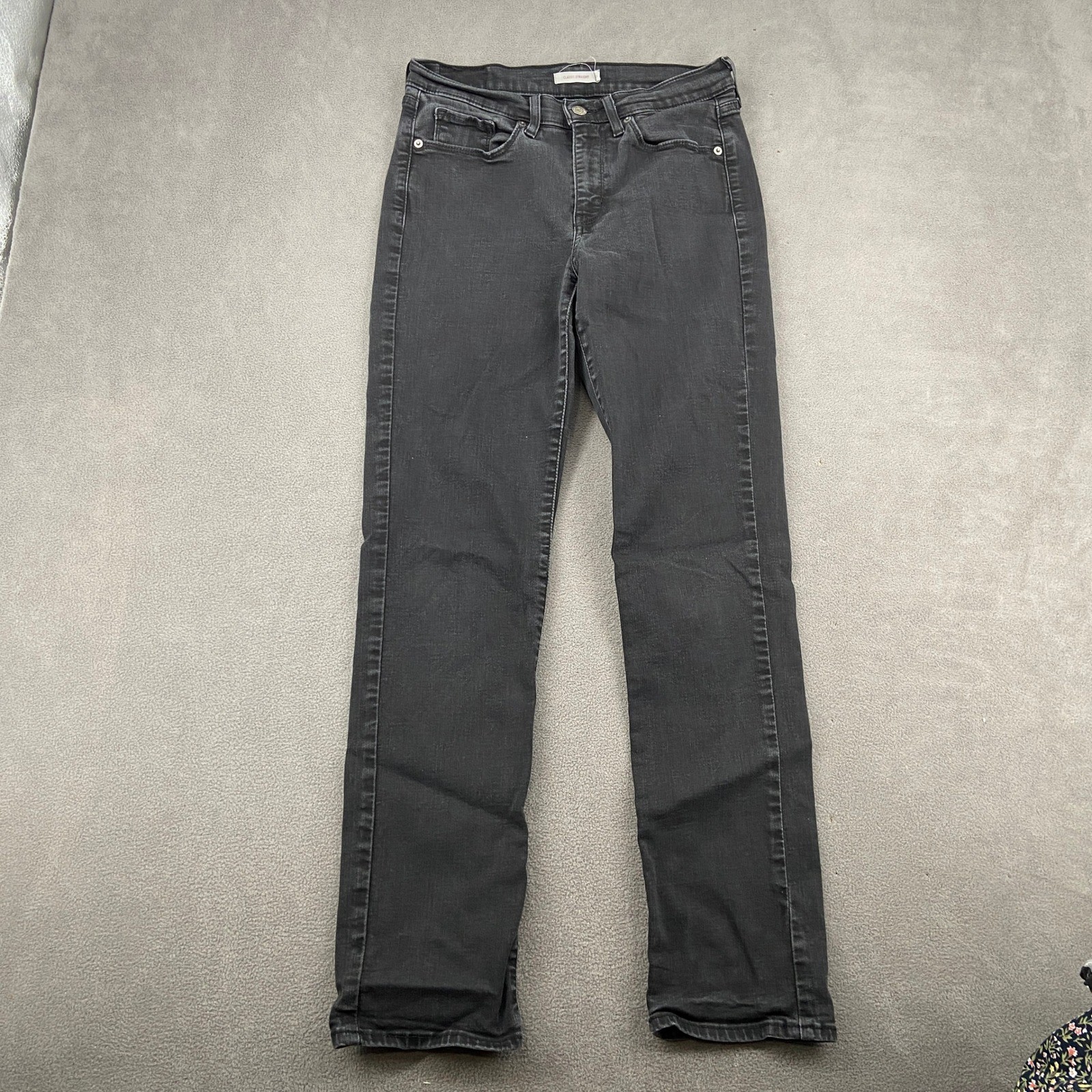 Levis Classic Straight Leg Jeans Womens 6 Faded Black Mid Rise WaterLess Denim