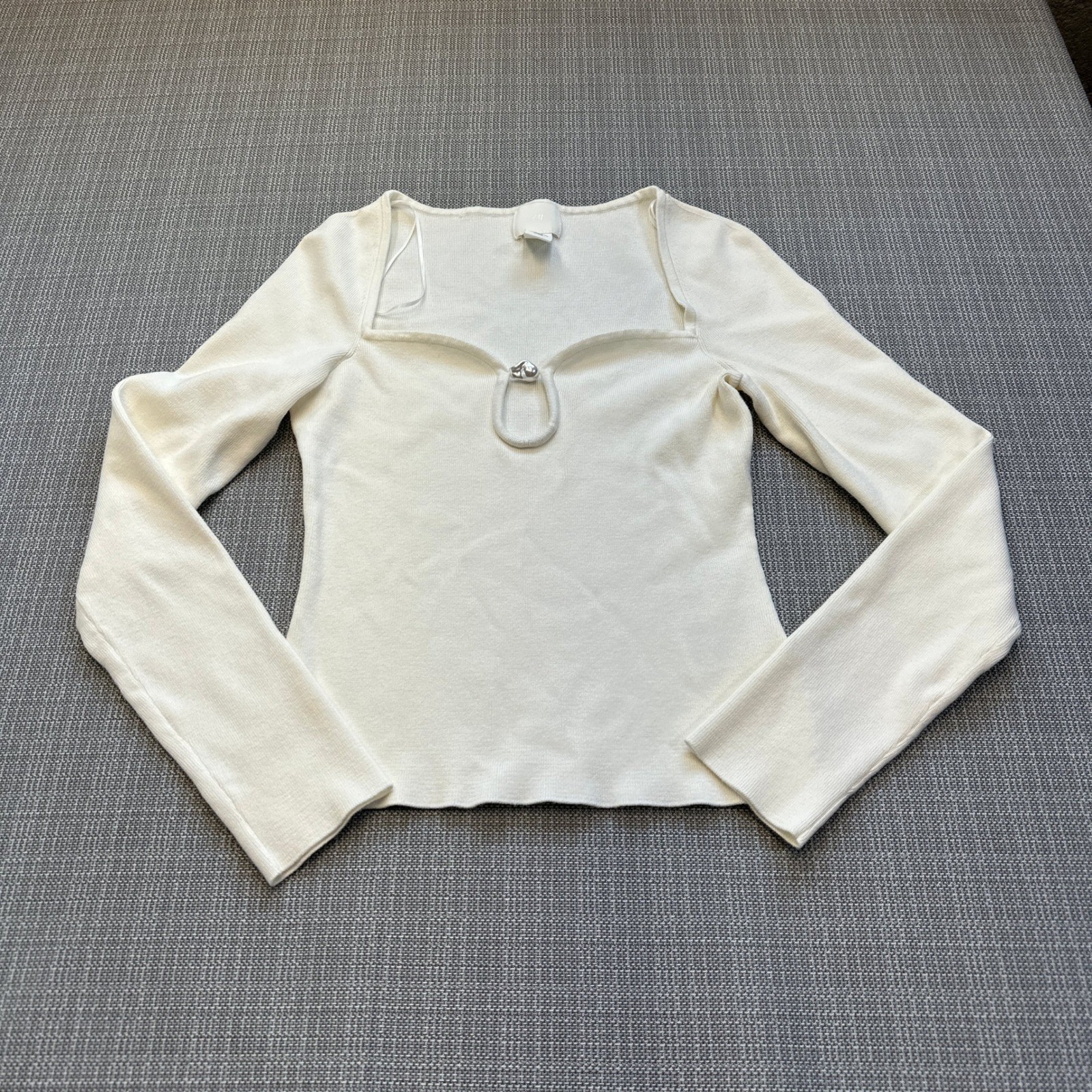 Y2K Fitted Sweater Medium Sweetheart Neckline Keyhole Coastal Romantic Dainty