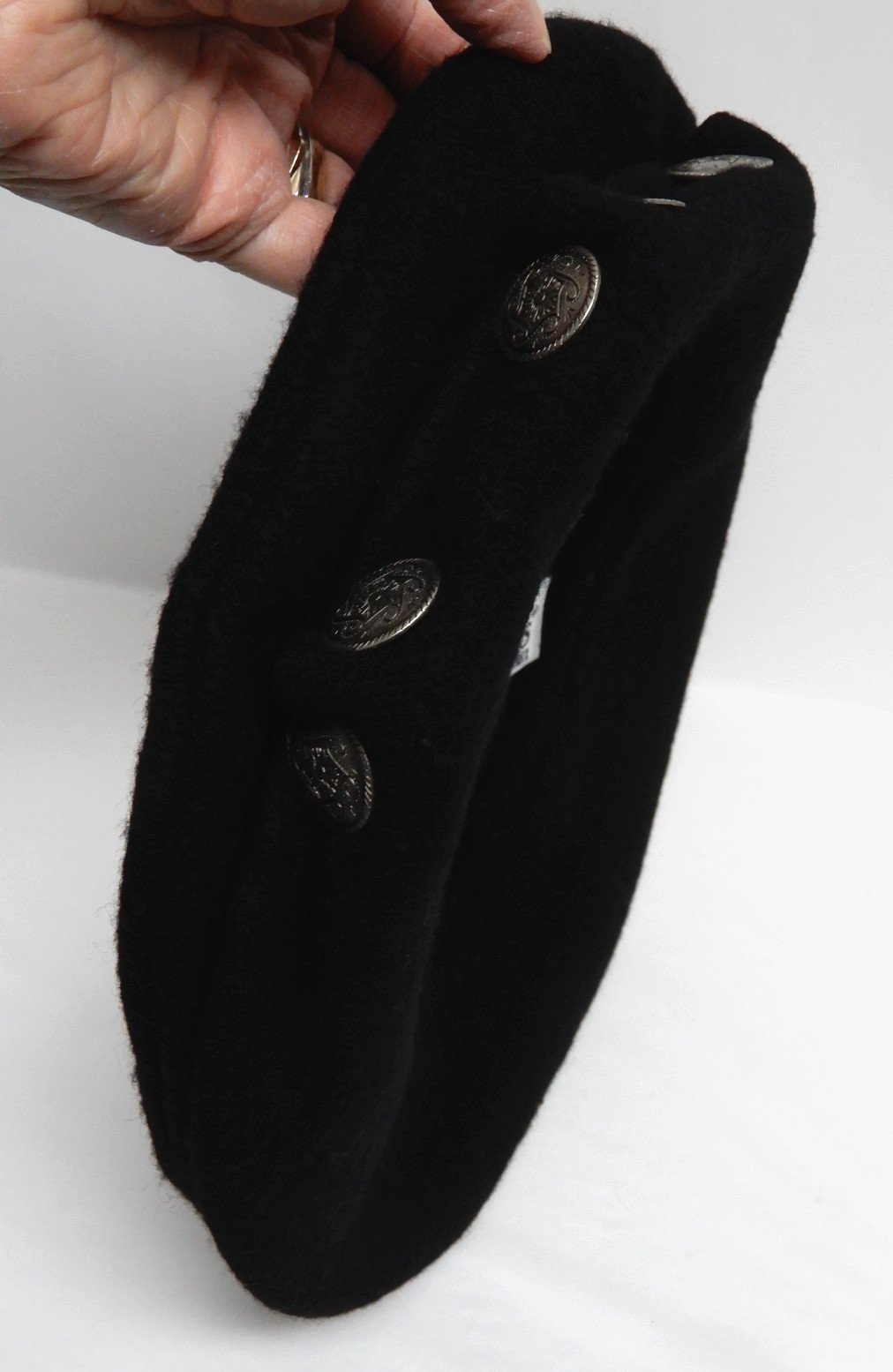VTG Black Slouch Brim Hat w/ Silver Buttons Hoodlums Wool Renaissance Beret EUC