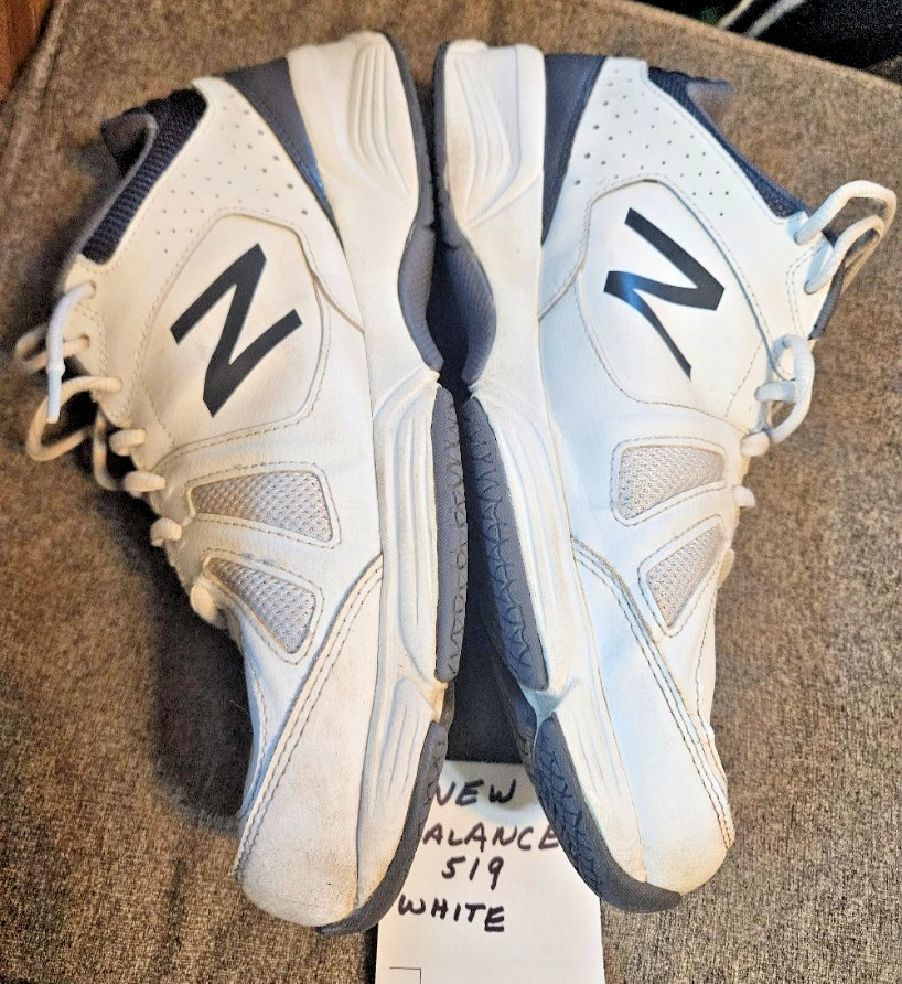 Men’s 9.5 4E New Balance Cross Training Men’s Tennis Shoes White 519 USED