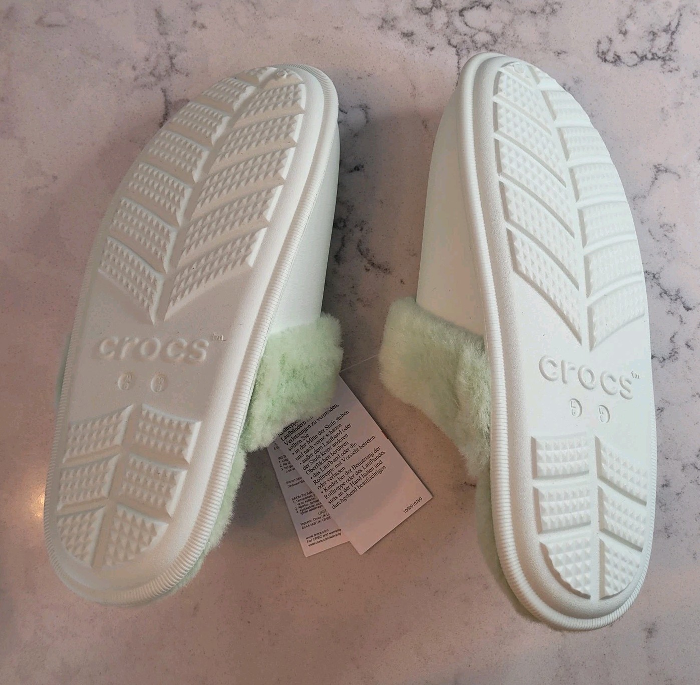 Crocs Classic Fuzz Scuff Slippers US M6/W8 EUR 38-39 Light Green