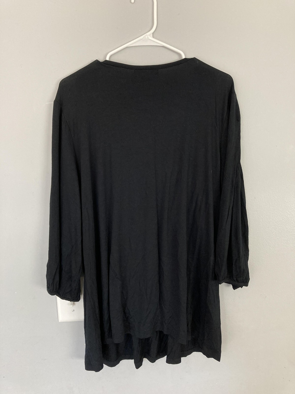 Design History U-knit Top Women 3X Black Scoop Neck Rosette 3/4 Sleeve Tunic NWT