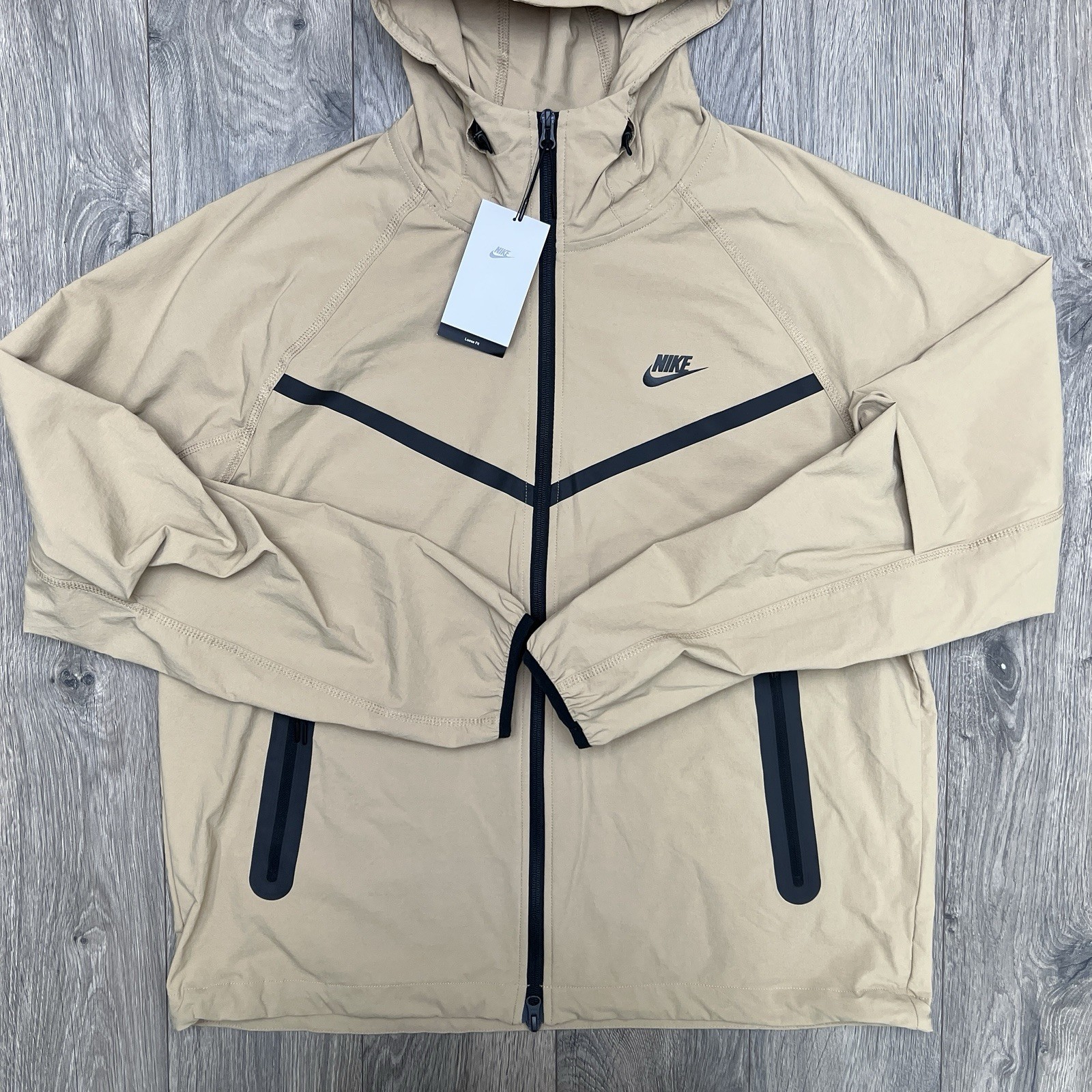 Nike Tech Woven Jacket Large Mens Parachute Beige Black Full Zip Hoodie $130