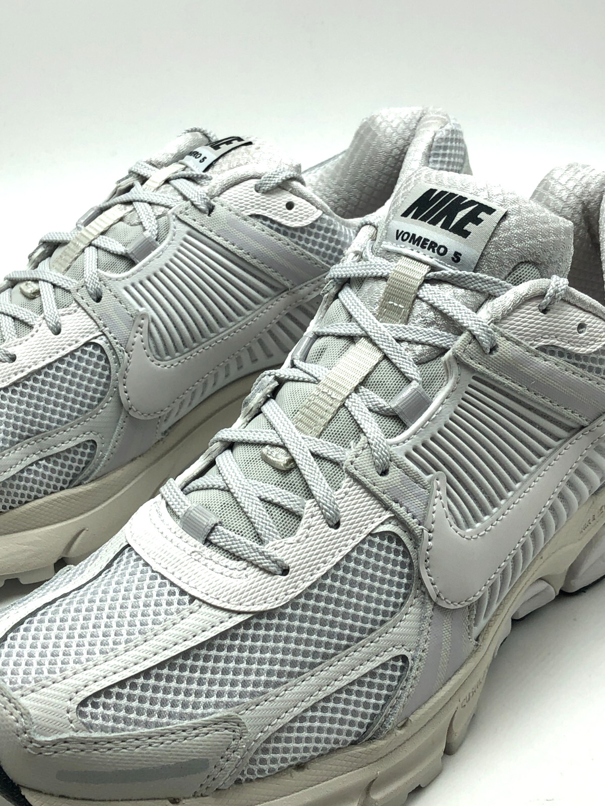 *NEW* Men NIKE ZOOM VOMERO 5 VAST GREY/BLACK-SAIL (BV1358 001), Sz 8.0 – 13.0👍