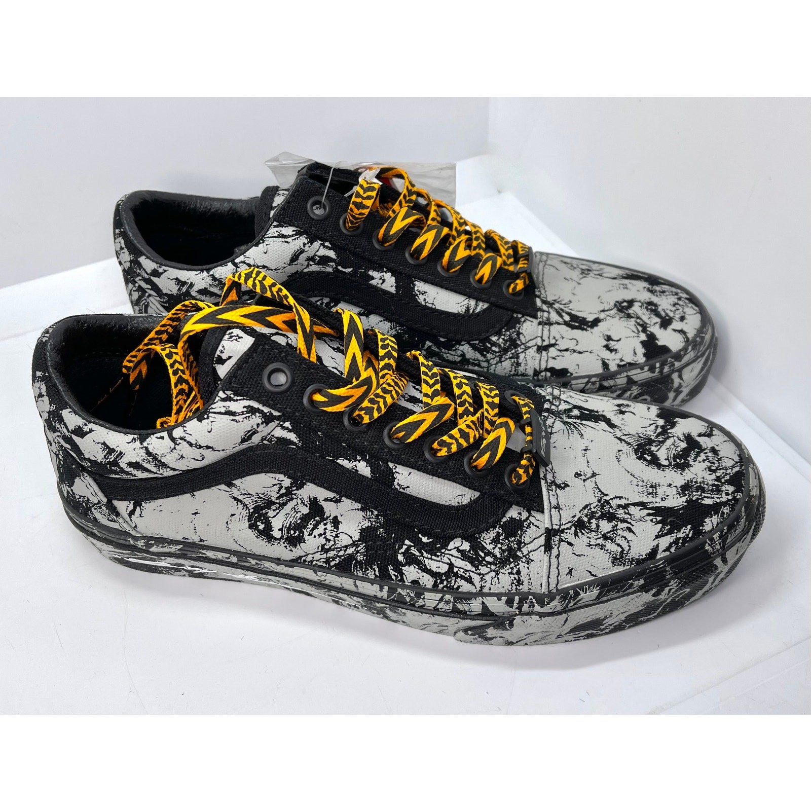 Vans HuaTunan Year of the Tiger Old Skool Black Sneakers Men 6.5 Women 8
