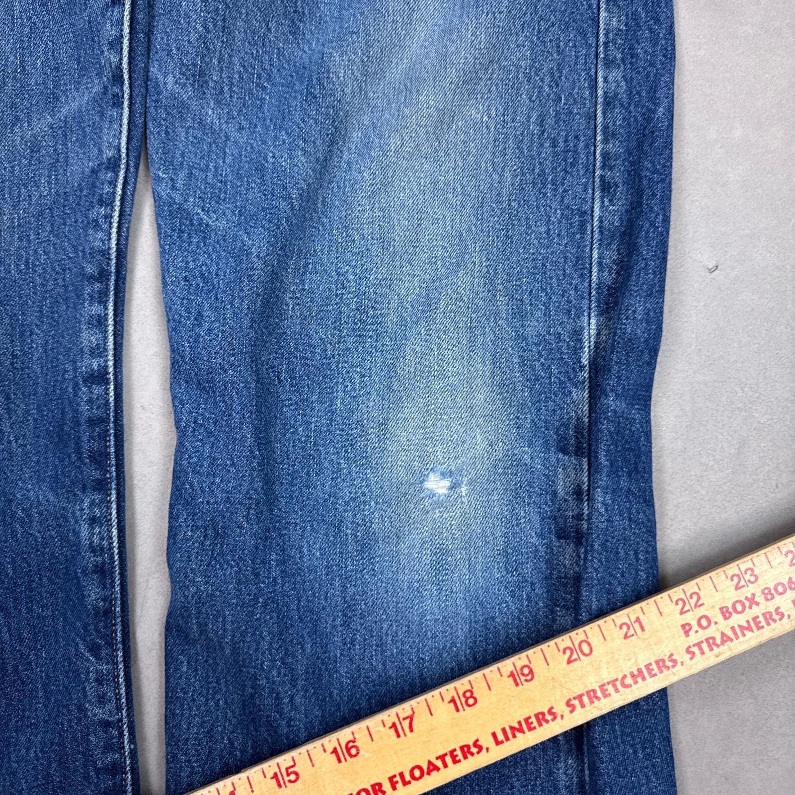 Levis 501 Jeans Mens 32×34 Blue Button Fly Denim Pants Thrashed Faded (Tag34x36)