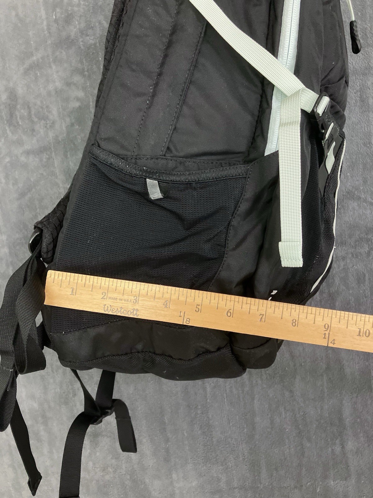 The North Face Recon Backpack Black Laptop Hiking Day Book Bag Padded Bookbag