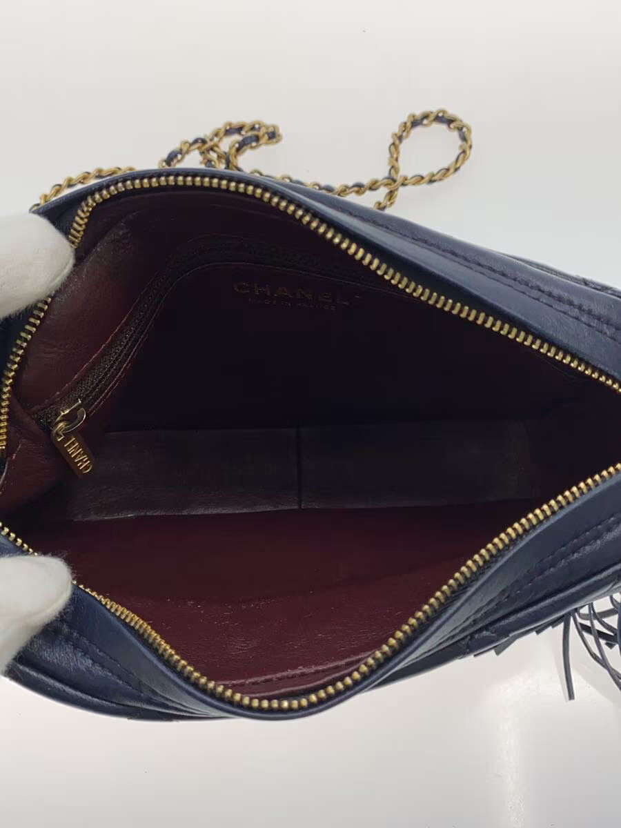 CHANEL Matlass Fringe Chain Shoulder Bag Scuffs Minor Scratches Shoulder Bag Lea