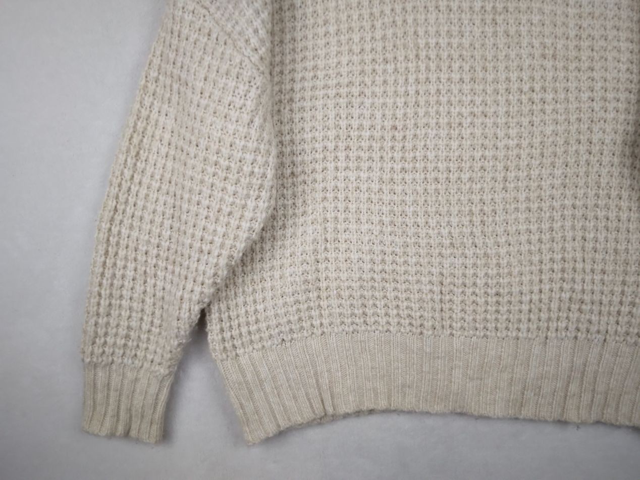 American Eagle Women’s Large Ivory V-Neck Chunky Knit Acrylic Blend Sweater