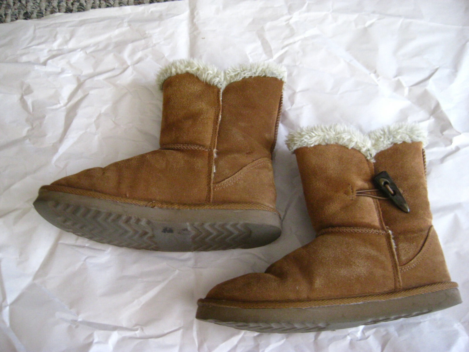 Style & Co. TinyTan Women´s Suede Winter Boots sz 6