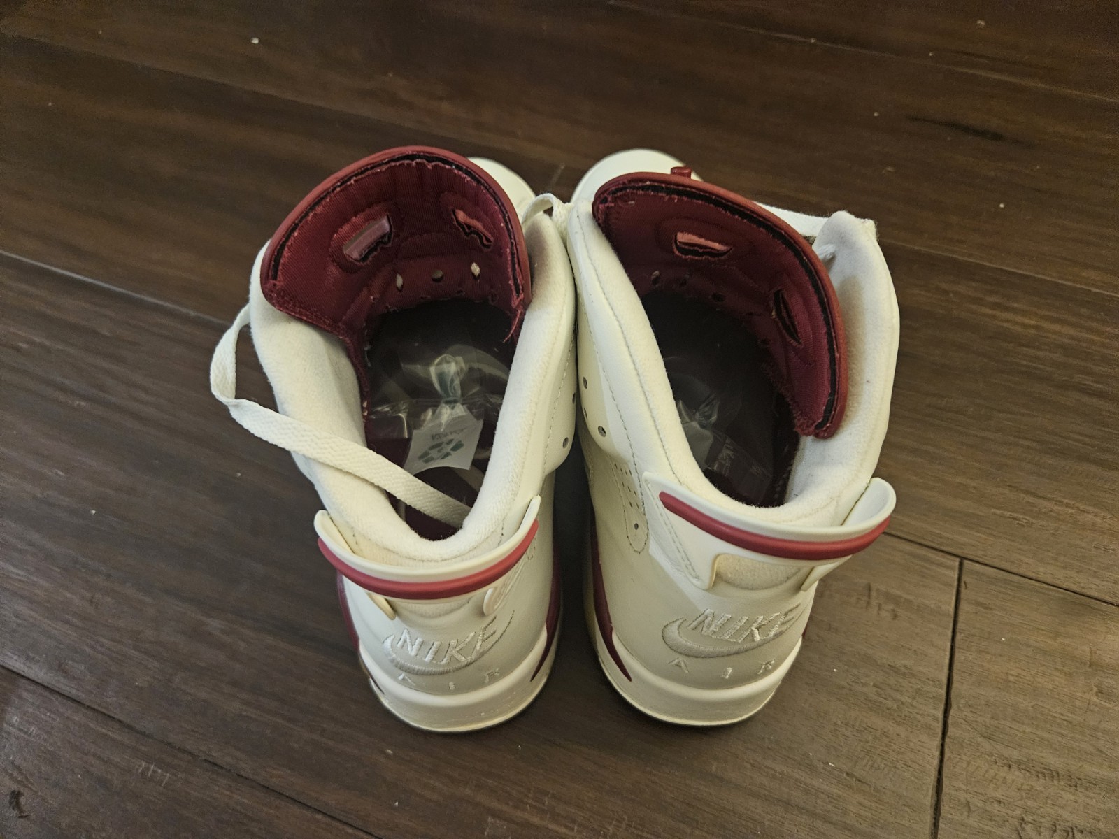 Jordan Air Jordan 6 Retro Men’s Mid Top Lace-Up Sneakers White/Red w/ Box