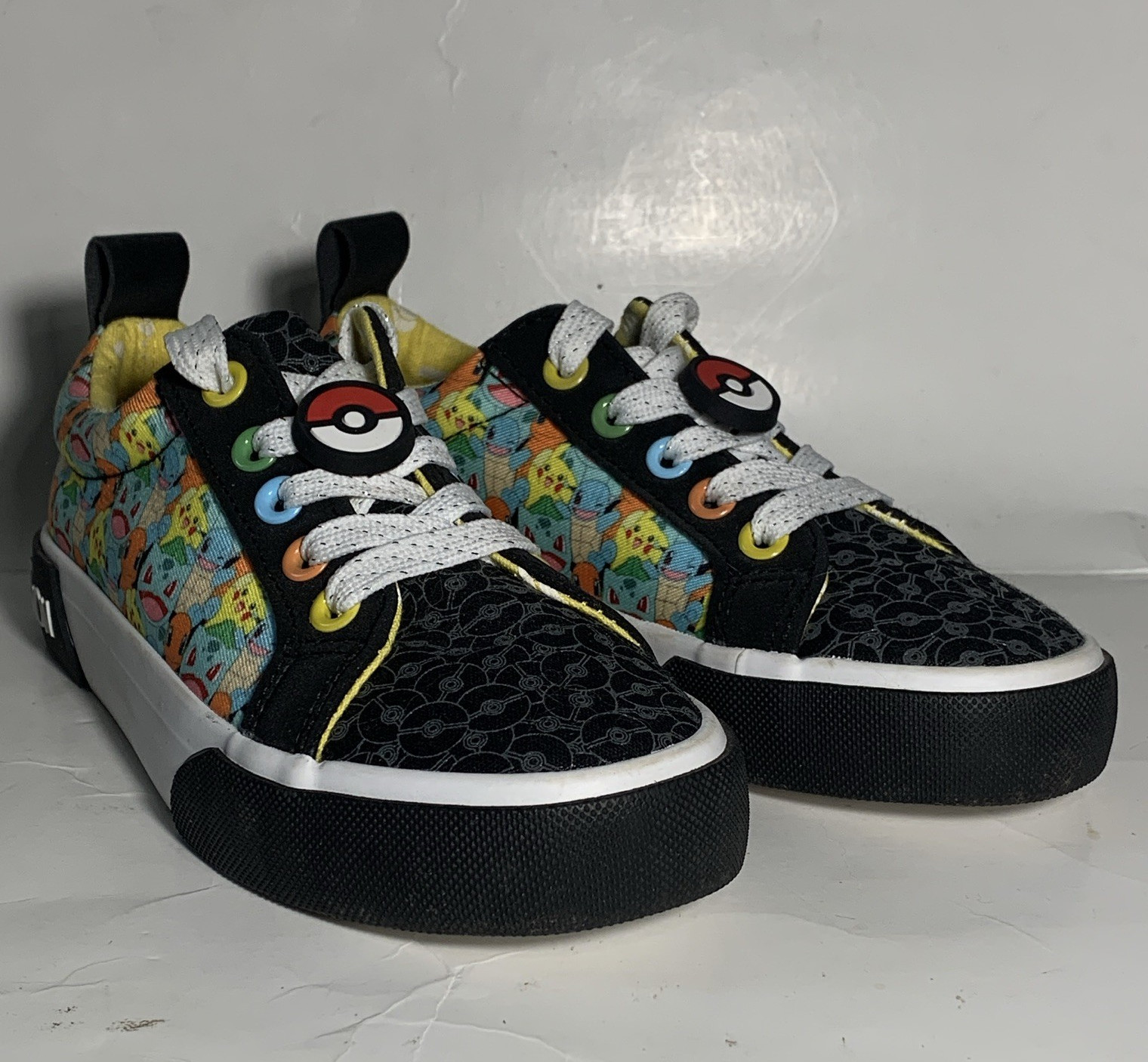 Ground Up Pokémon Kids Size 1 Low Top Lace-Up Canvas Sneakers Black/Multicolor
