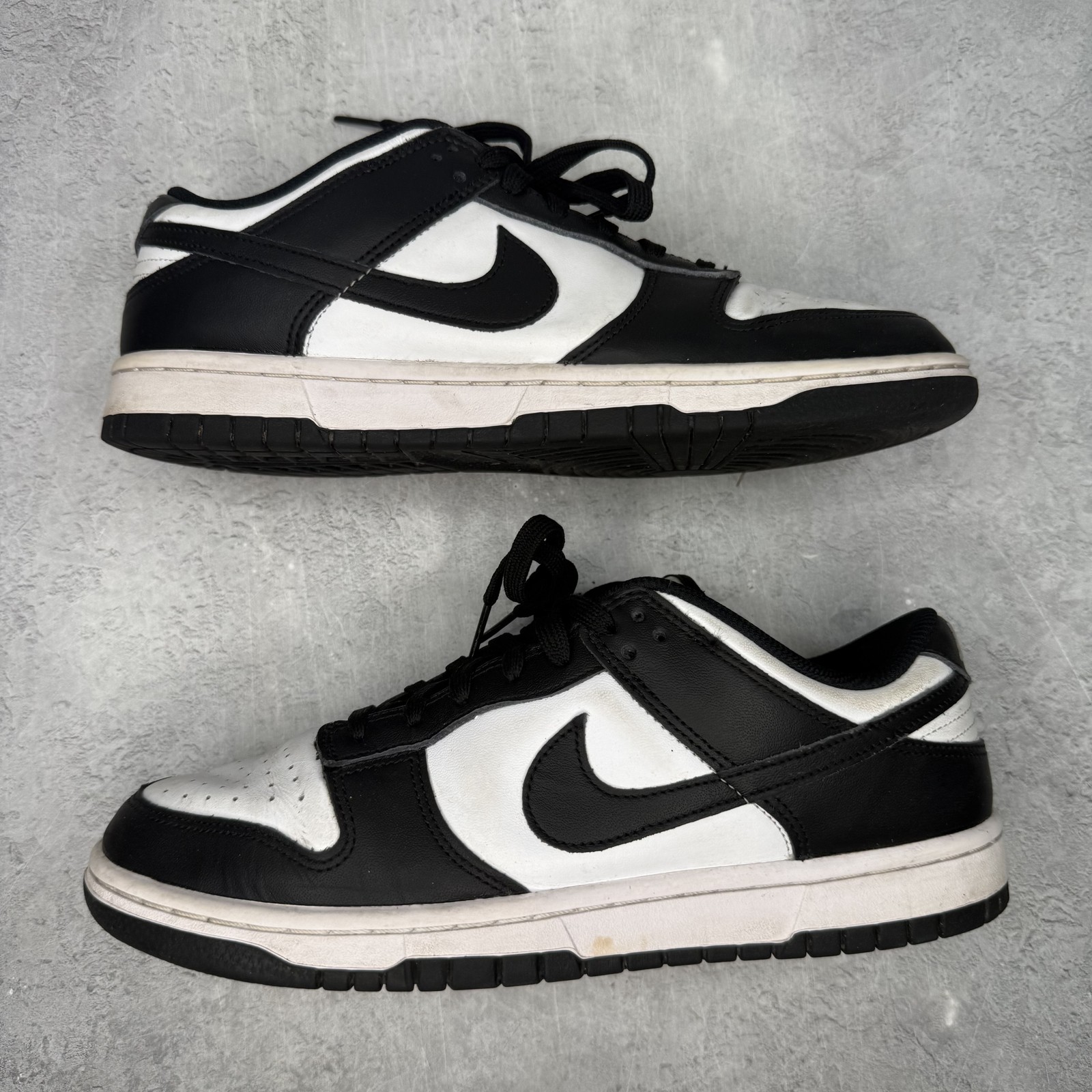 Nike Dunk Low Retro White Black Panda (Women’s) *pre-owned* SIZE 9.5W 8M/9.5W