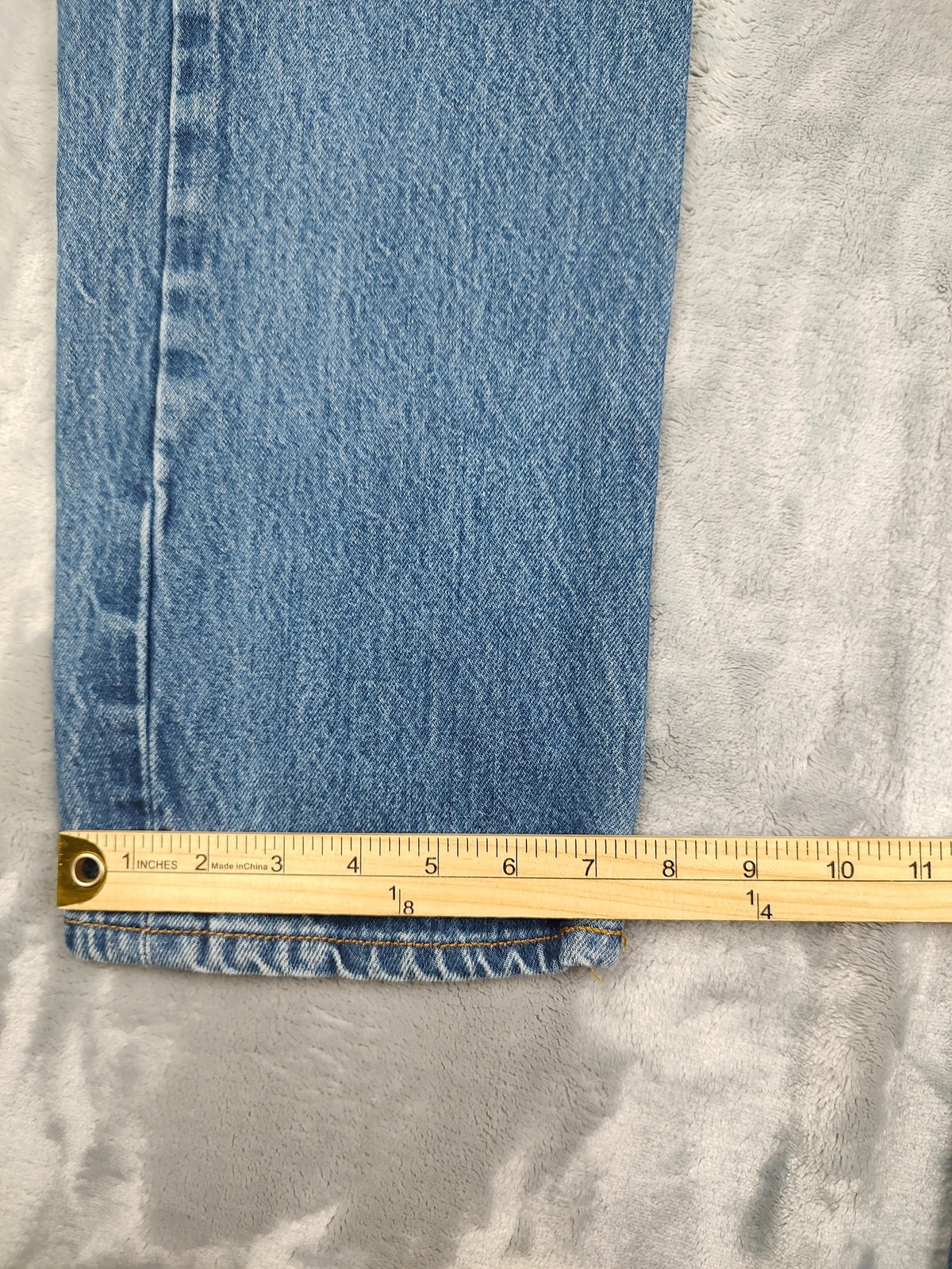 Levis 501 Jeans Mens 34×36 Blue Straight Leg Button Fly Denim Medium Wash