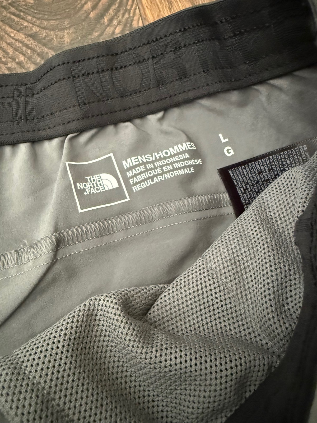 NEW The North Face Men’s Wander 2.0 Smoked Pearl Short SZ Large
