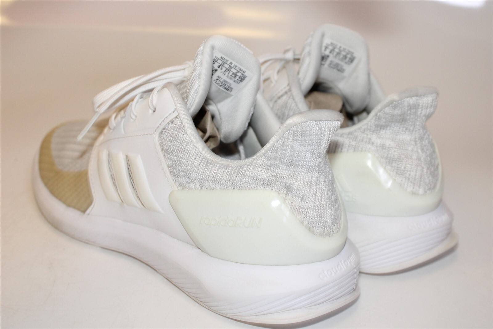 adidas Youth RapidRun Boys Size 5 37 1/3 White Knit Running Sneaker Shoes DB0215
