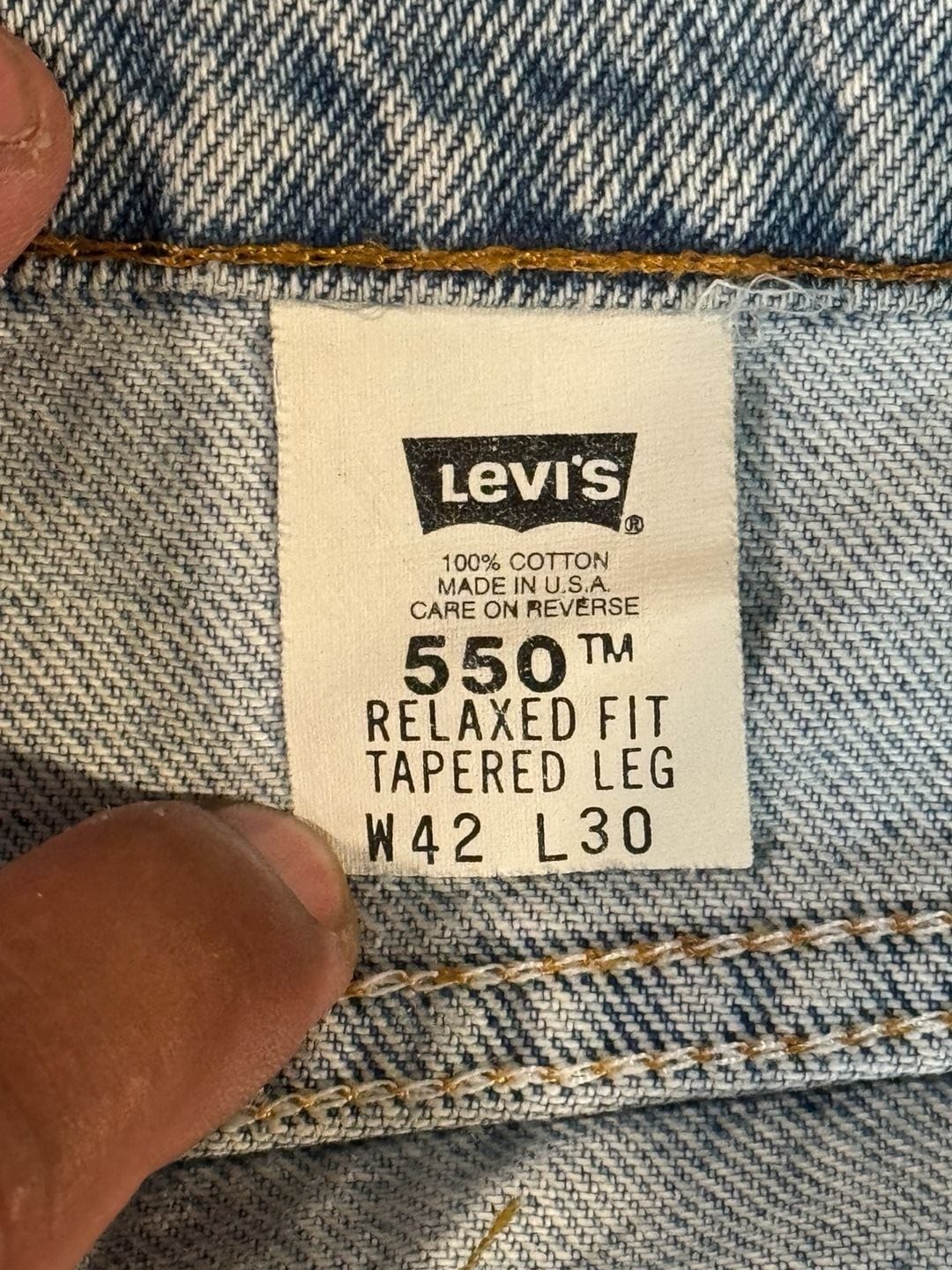Vintage Levi’s 550 Relaxed Fit Tapered Leg Jeans W42 L30 Made in USA