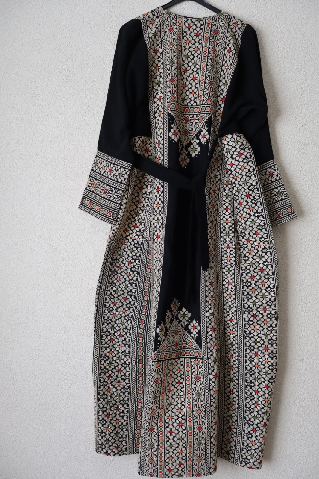 Traditional Palestinian / Jordanian Embroidered Thobe Kaftan Dress Black-JAWHARA