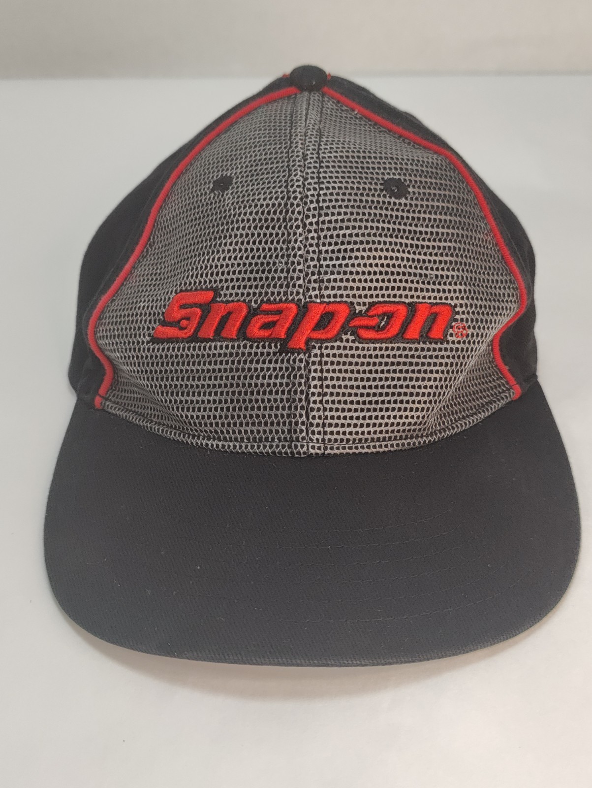 Snap-on Baseball Cap Black Red OS Embroidered Mesh Overlay Stretch Fit Hat Logo