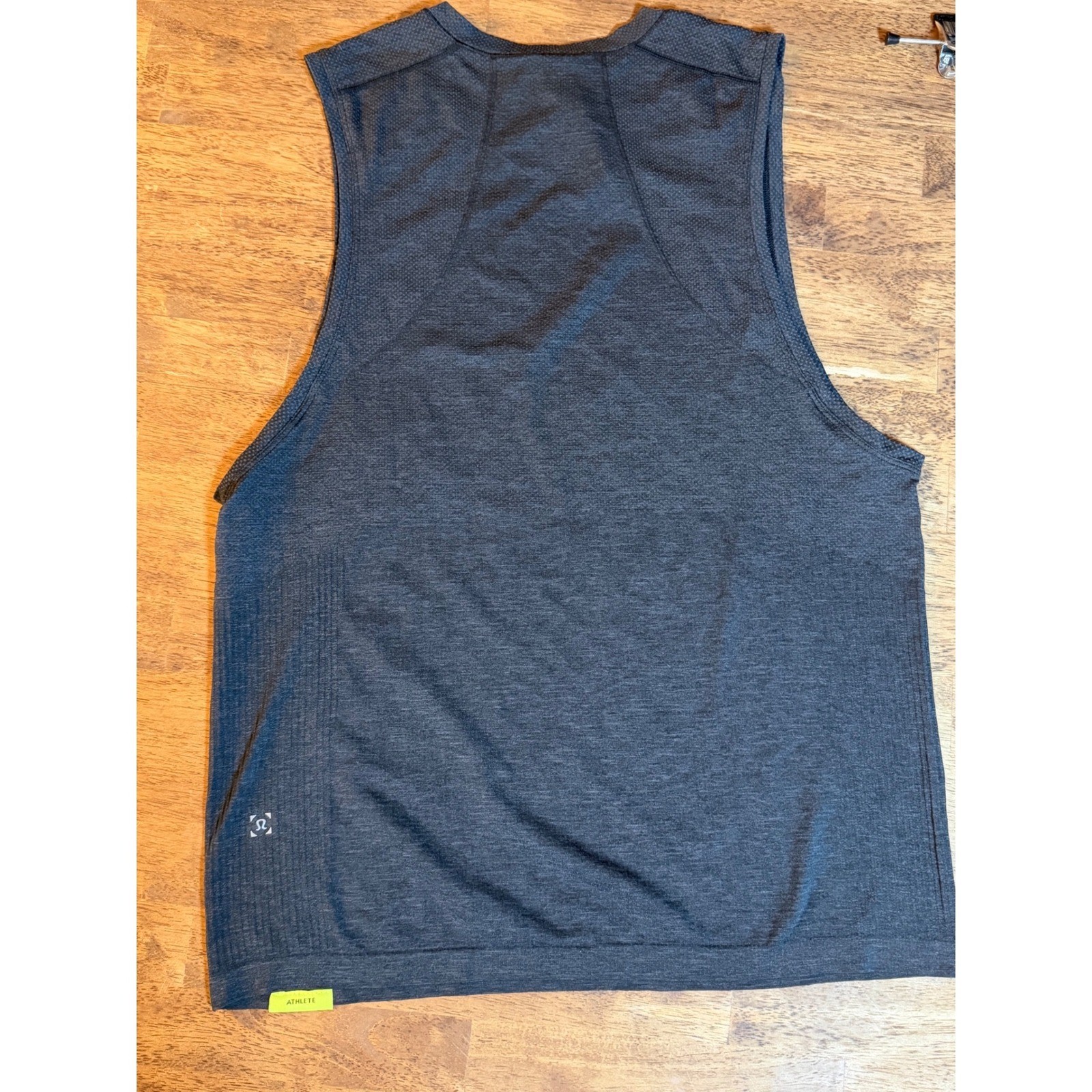 Lululemon Metal Vent Tech Sleeveless 2.0 Tank Deep Coal Black Mens M NEW