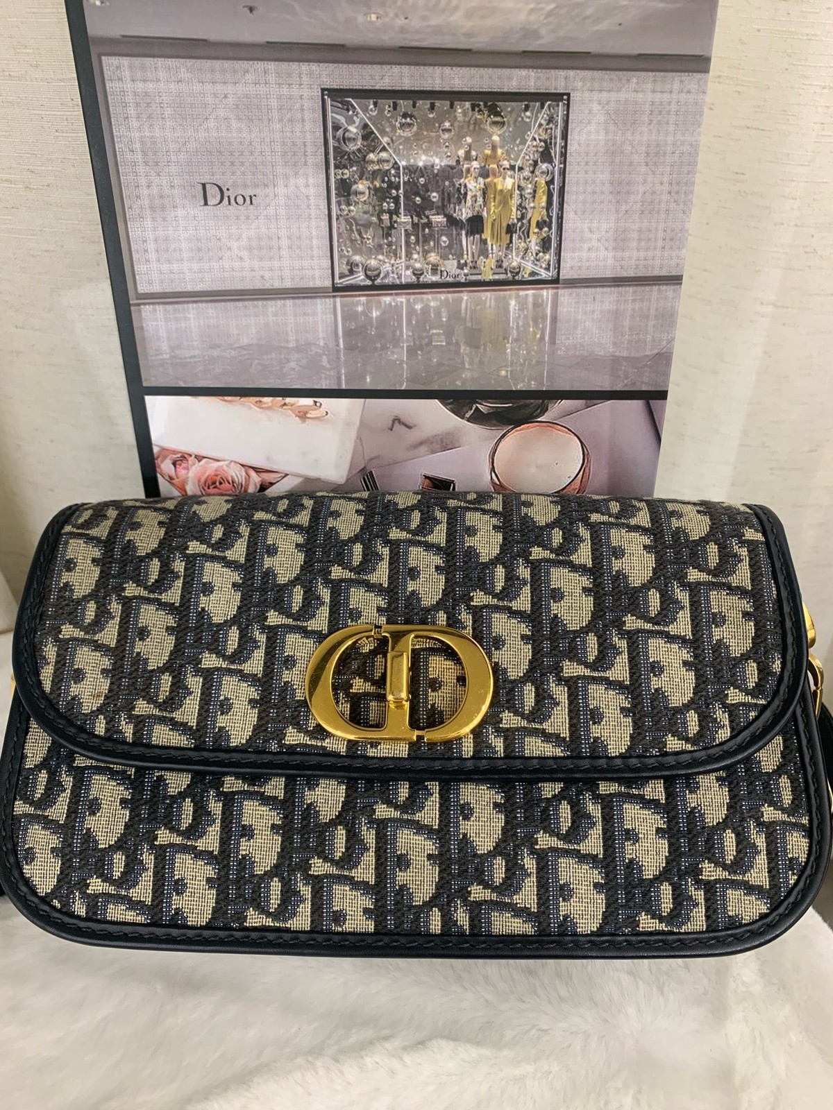 Dior Montaigne 30 presbyllic messenger bag hand (21.5 x 12 x 4)cm