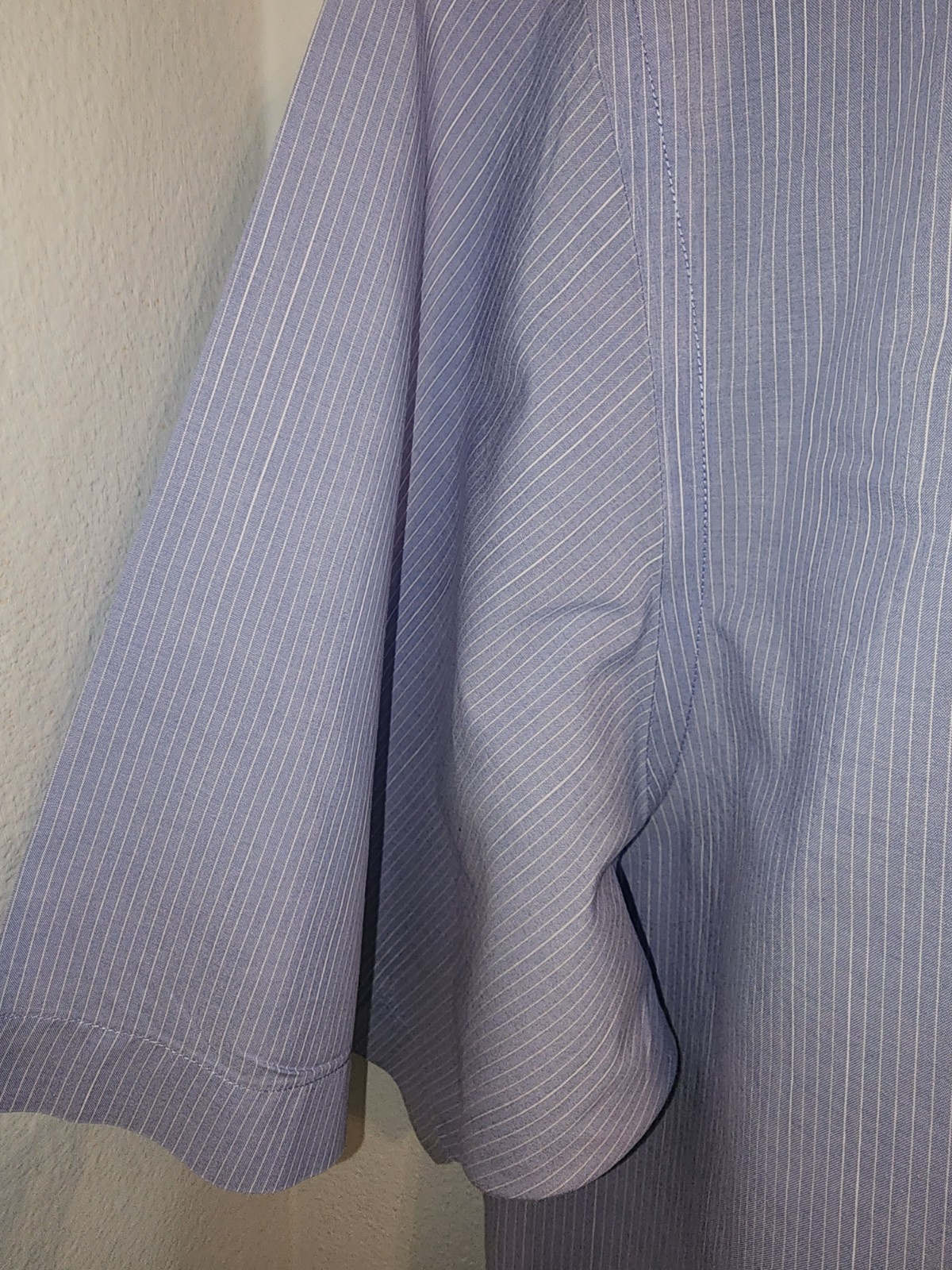 Daniel Cremieux Men’s Short Sleeve Shirt L – Blue w/White Pin Stripe-Button Coll
