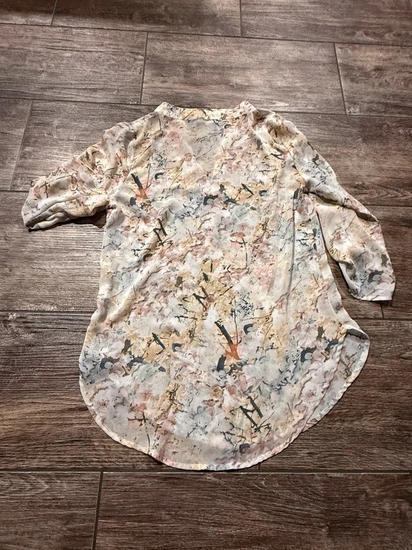 Women’s size Xs boutique style top