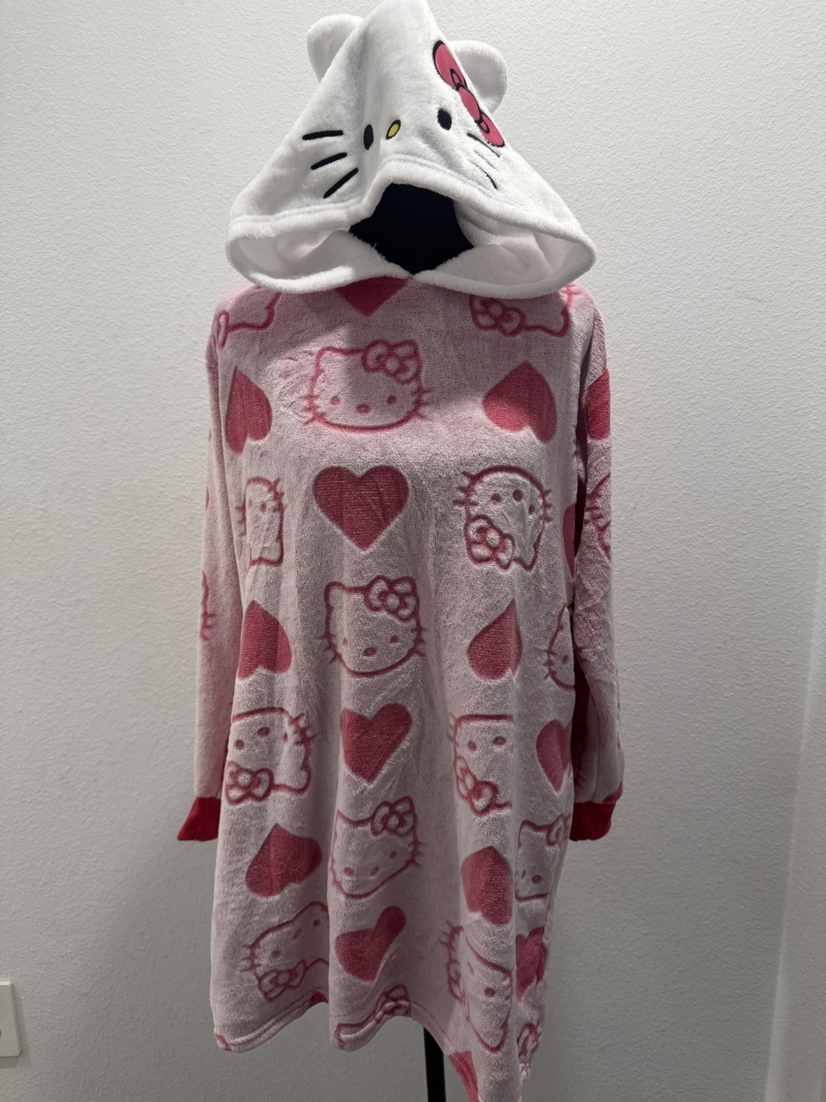 Hello Kitty Snuggy One Size Fits All Woman