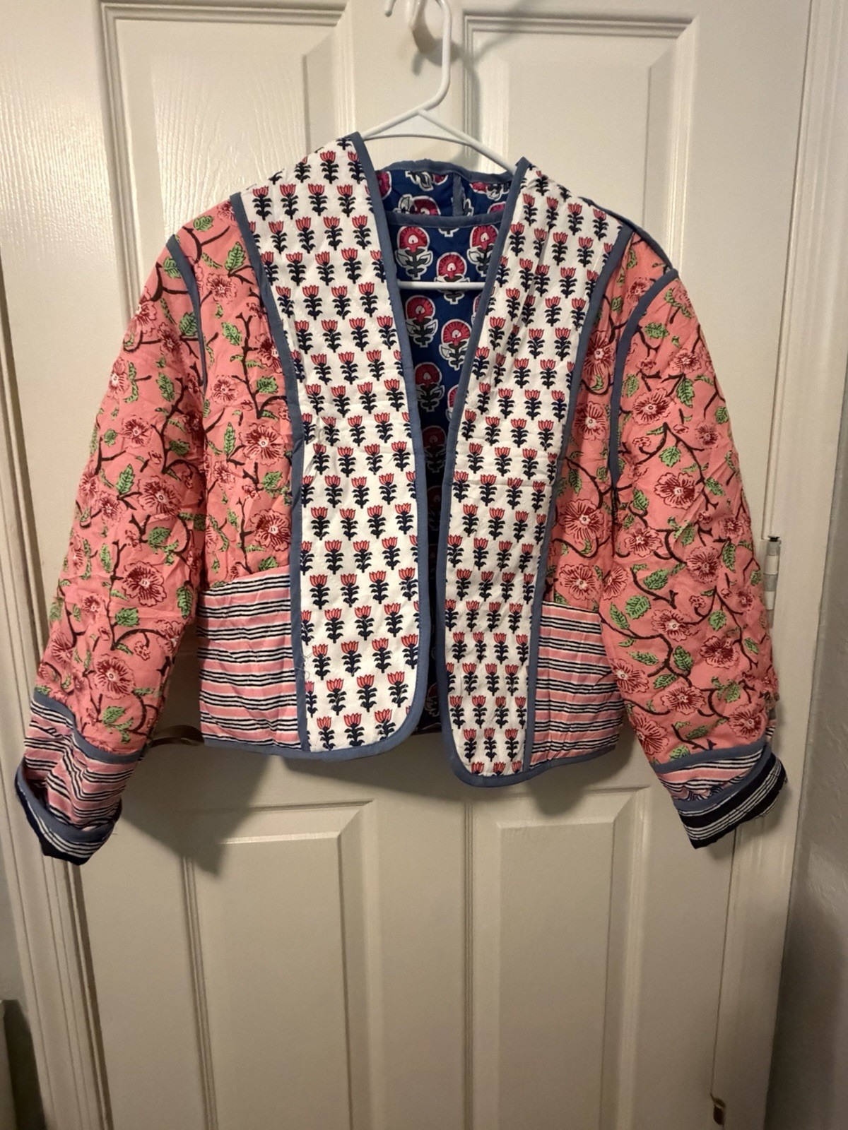 Beautiful Reversible Quilted Jacket Size Small