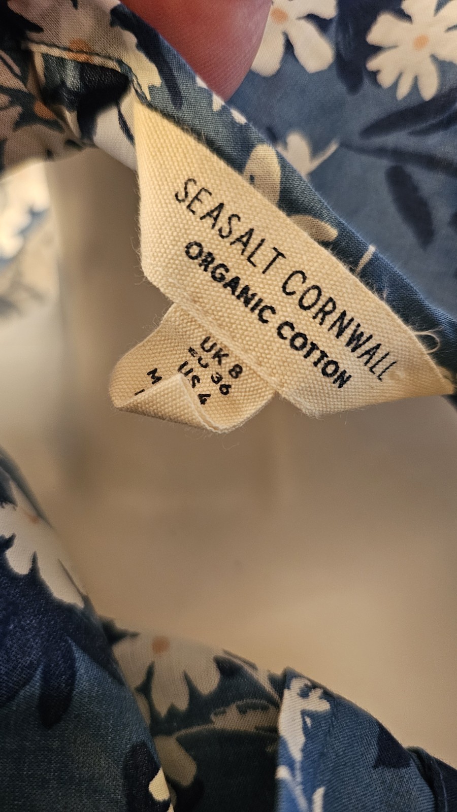 ●SEASALT OF CORNWALL●BLUE & WHITE FLORAL “WATERCOLOUR SKETCH TOP”SIZE UK 8
