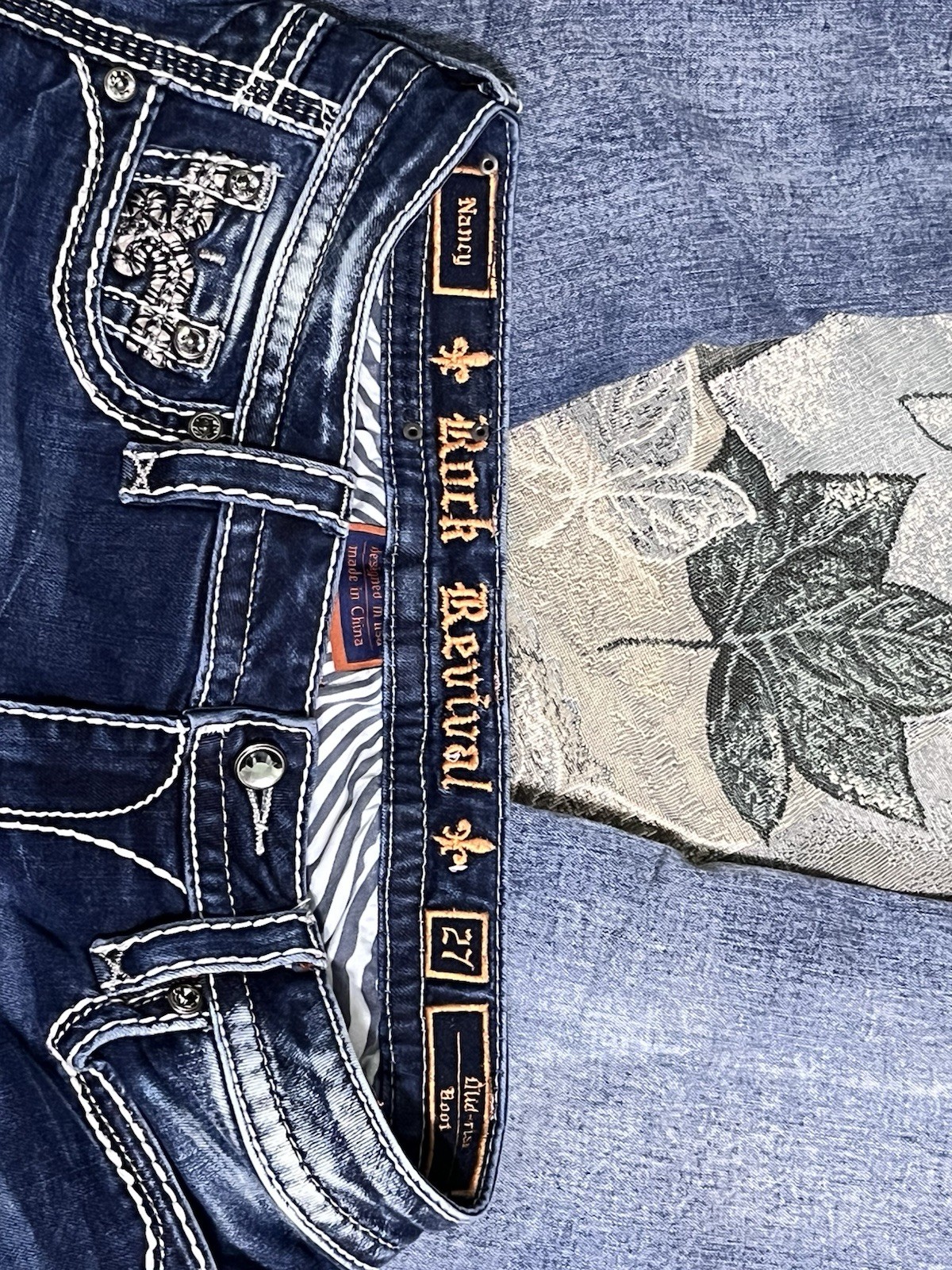 Rock Revival Nancy Mid Rise Bootcut Jeans Size 27 Embellished Pocket Y2K Denim