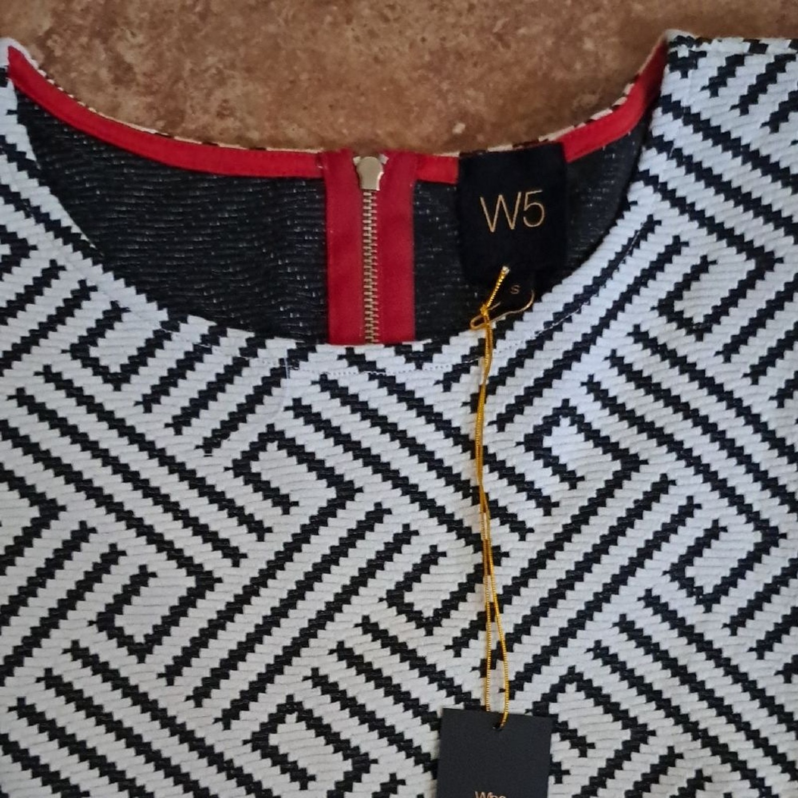 W5 Black and White Geometric Blouse